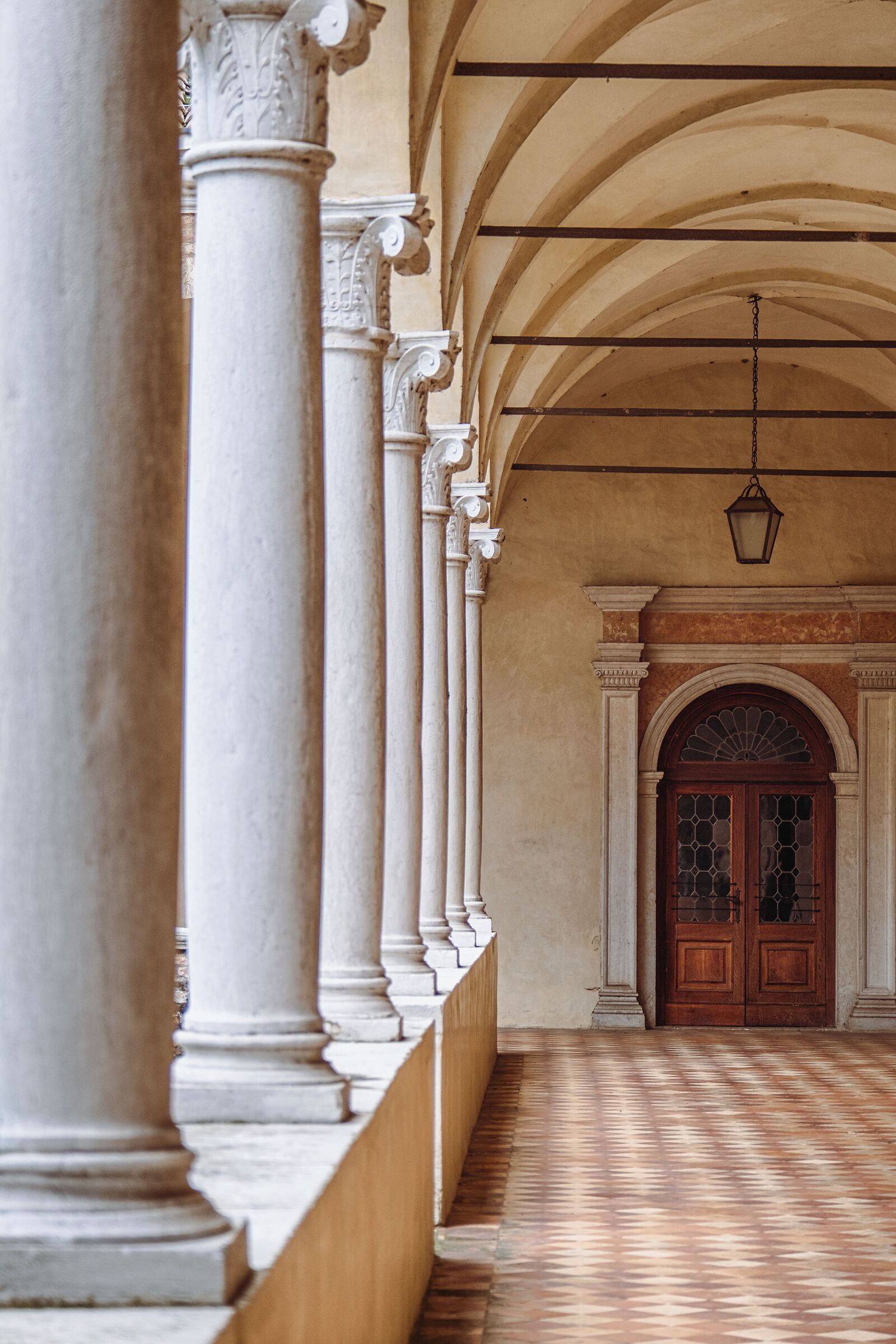 The colonnade and the gate