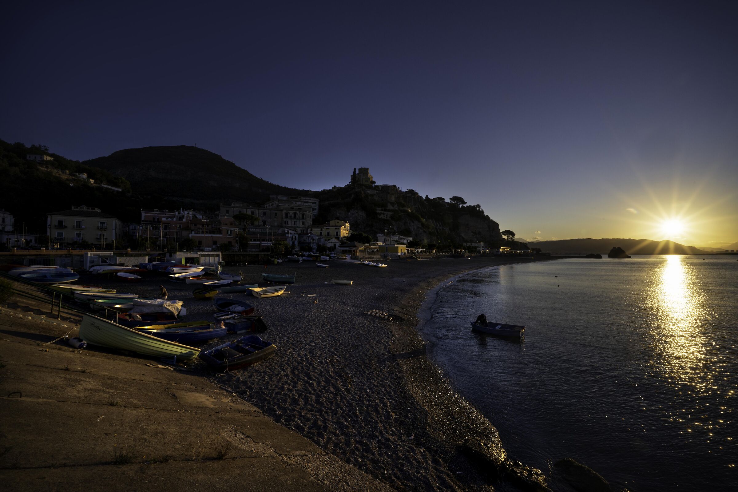 The magic of dawn in Vietri