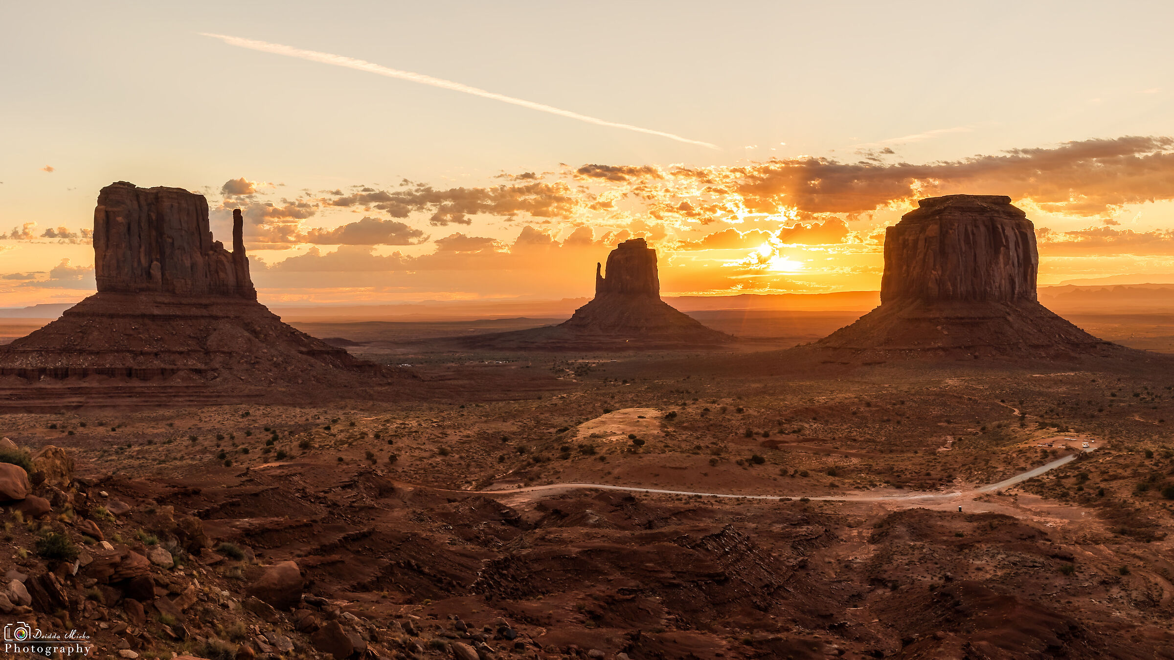 Monument Valley - Sunrise