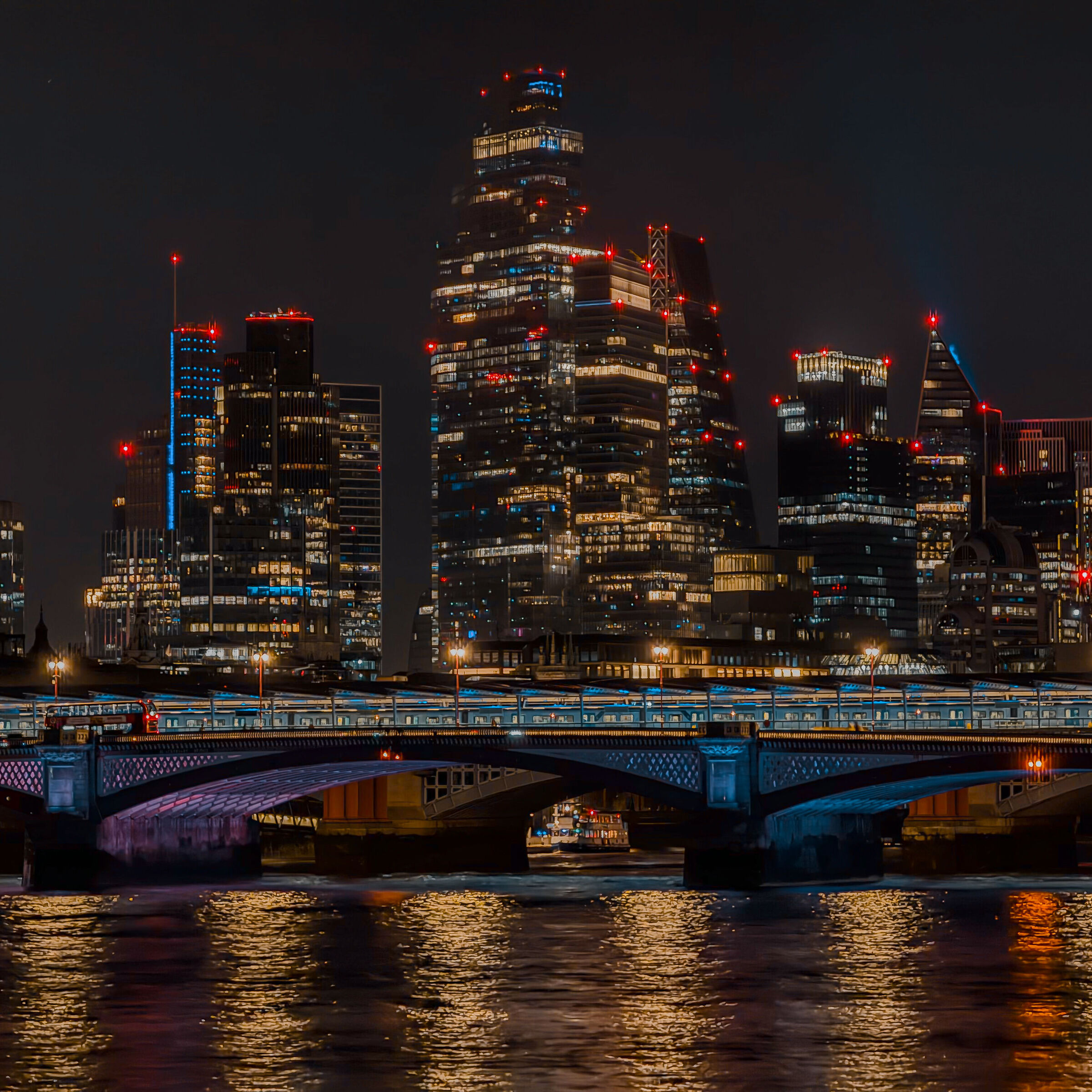 London skyline on night