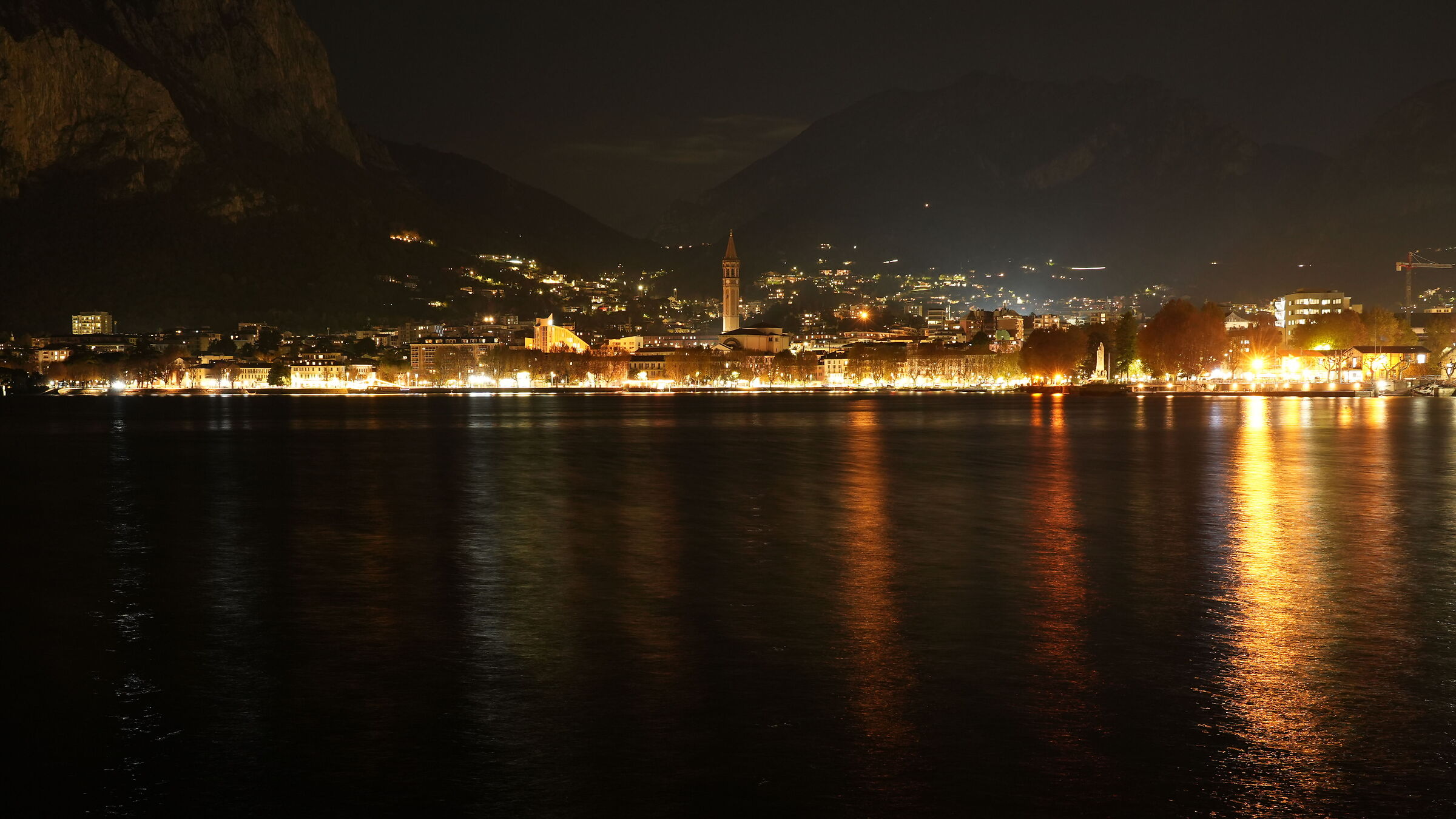 Lecco, notturno
