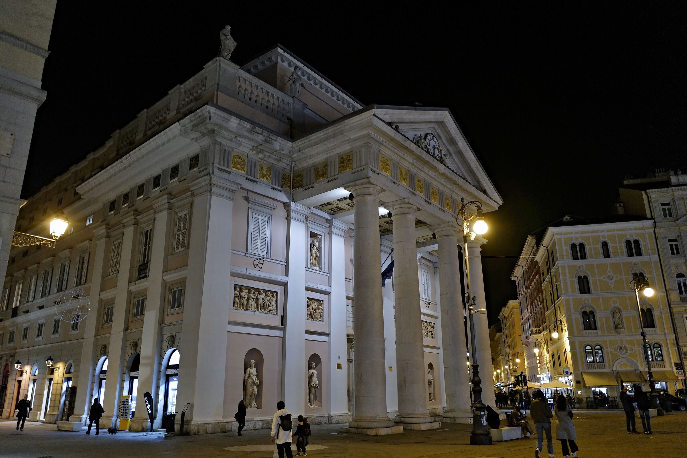 Colonne dedicate