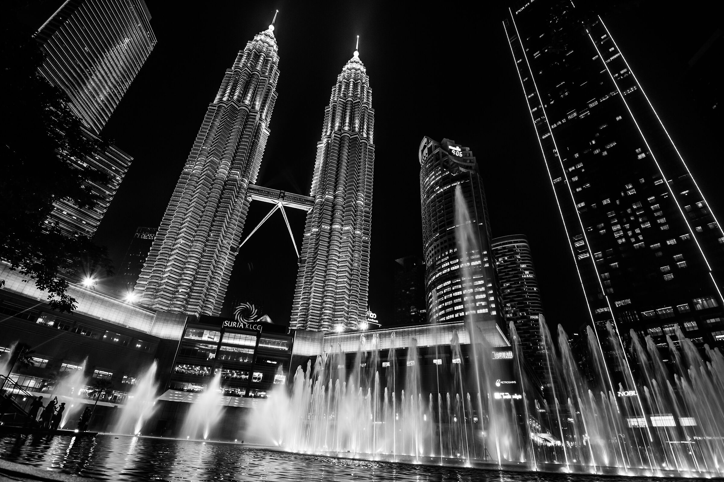 Black and White in KL