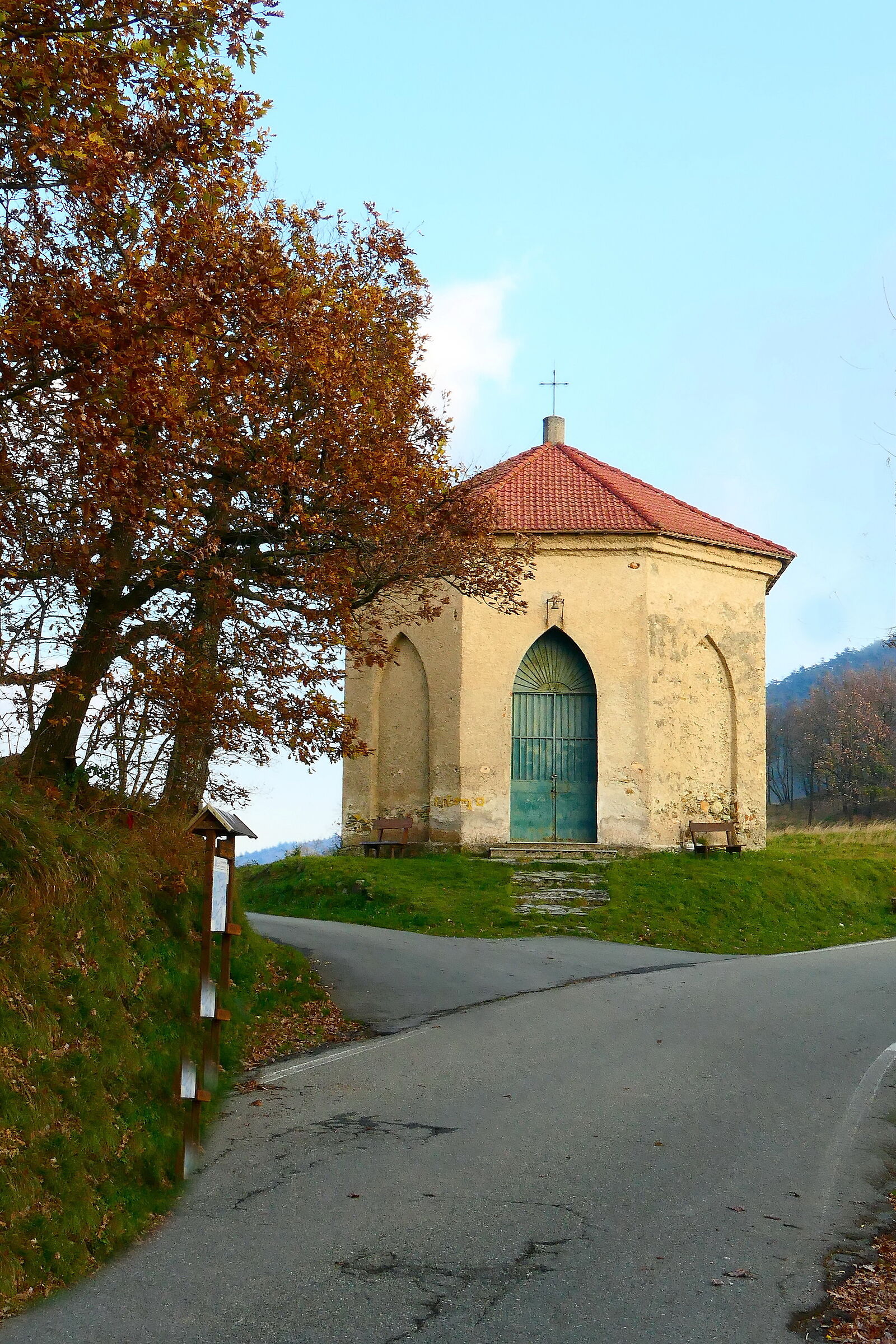 Chapel in Praglia and Foliage.