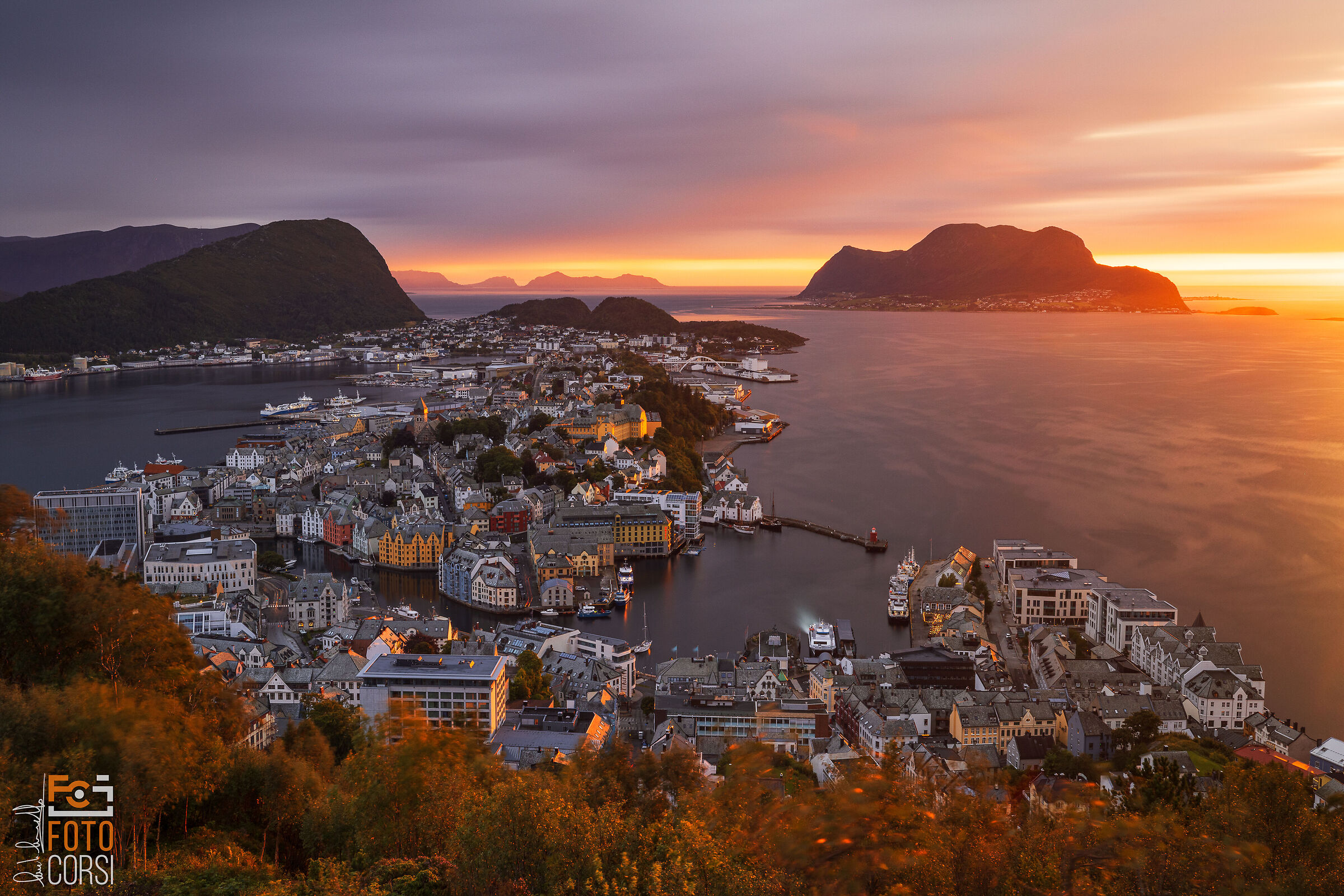 Tramonto ad Alesund