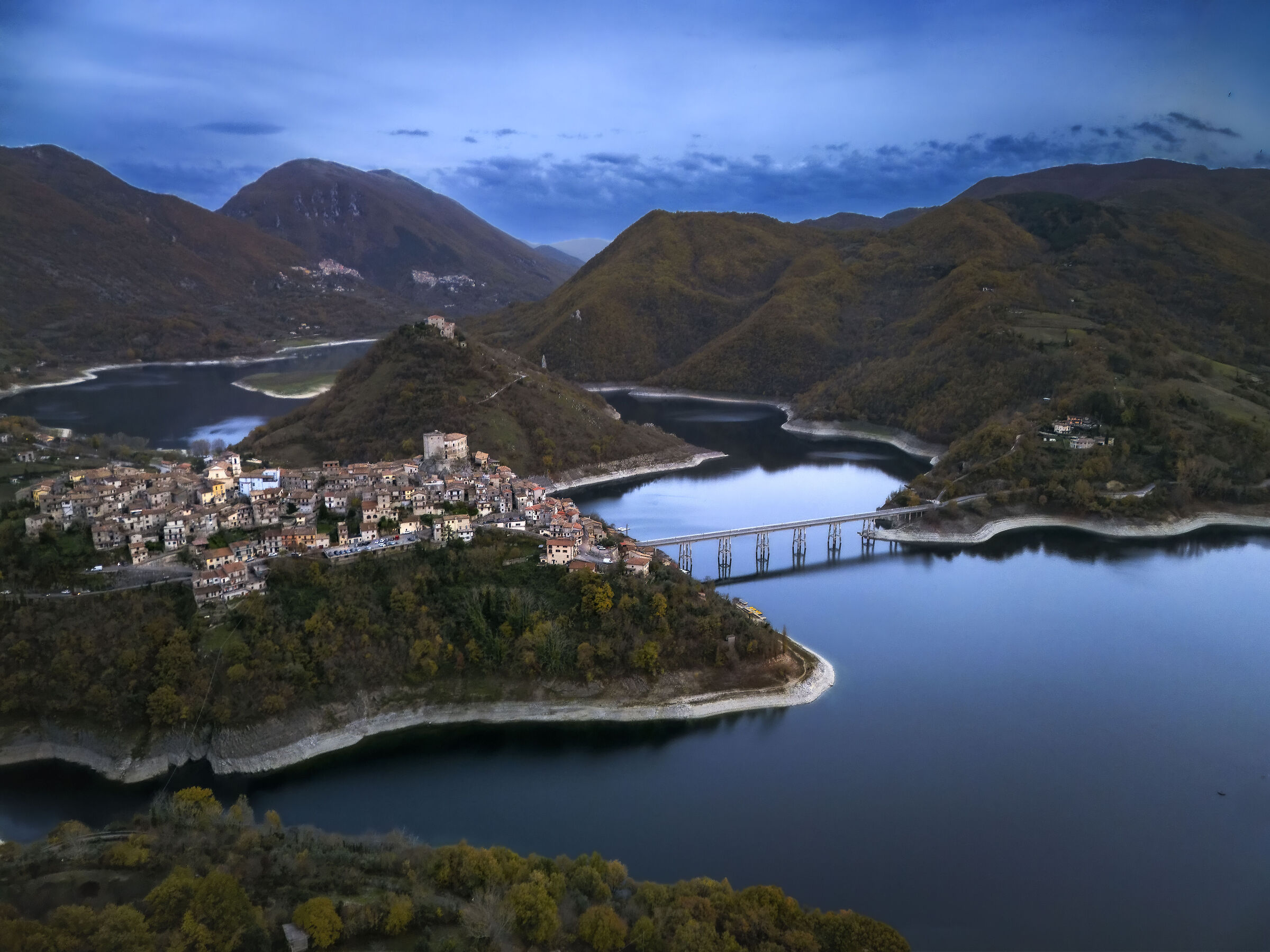Castel di Tora ,Rieti