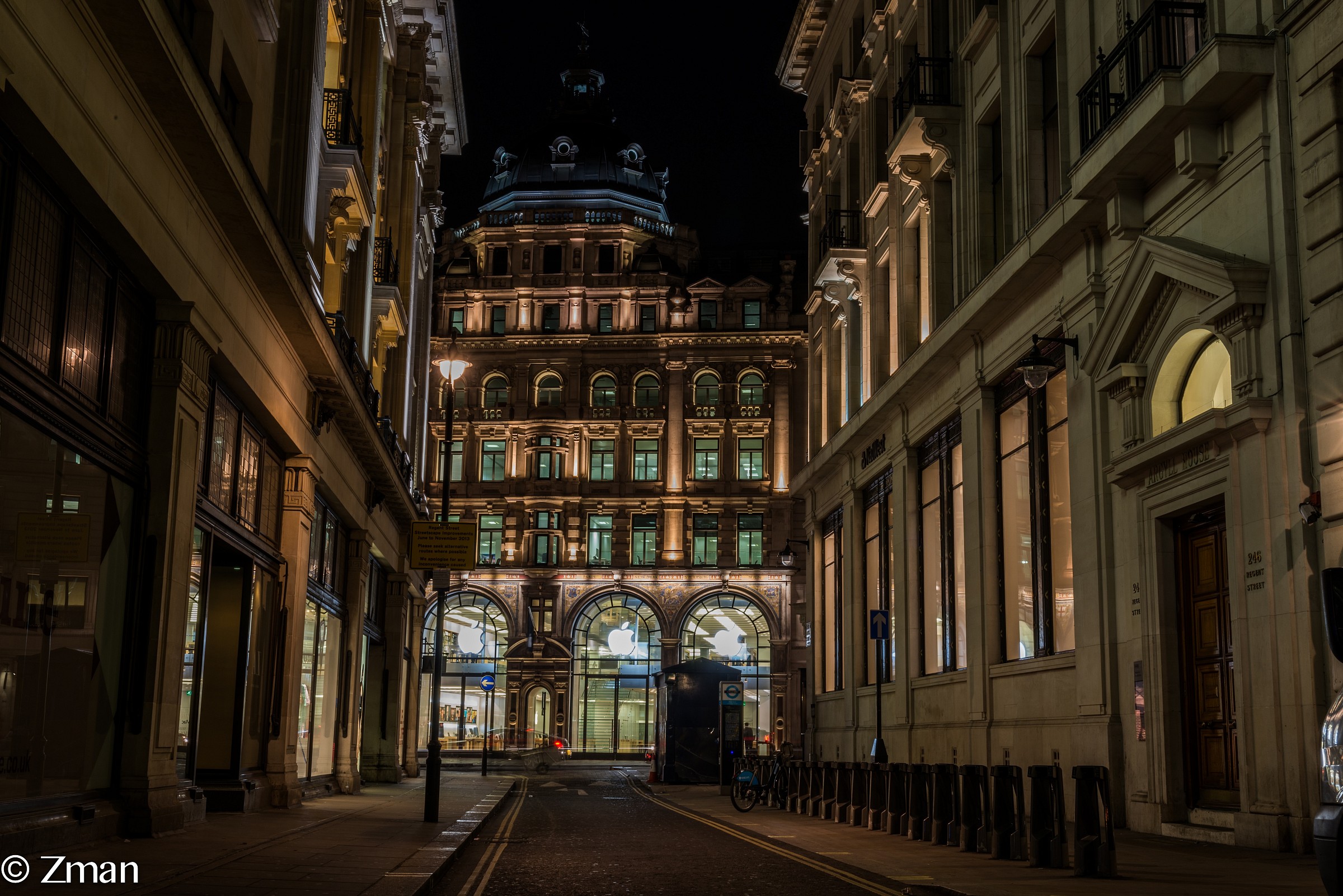 The Apple Store on Regent Street