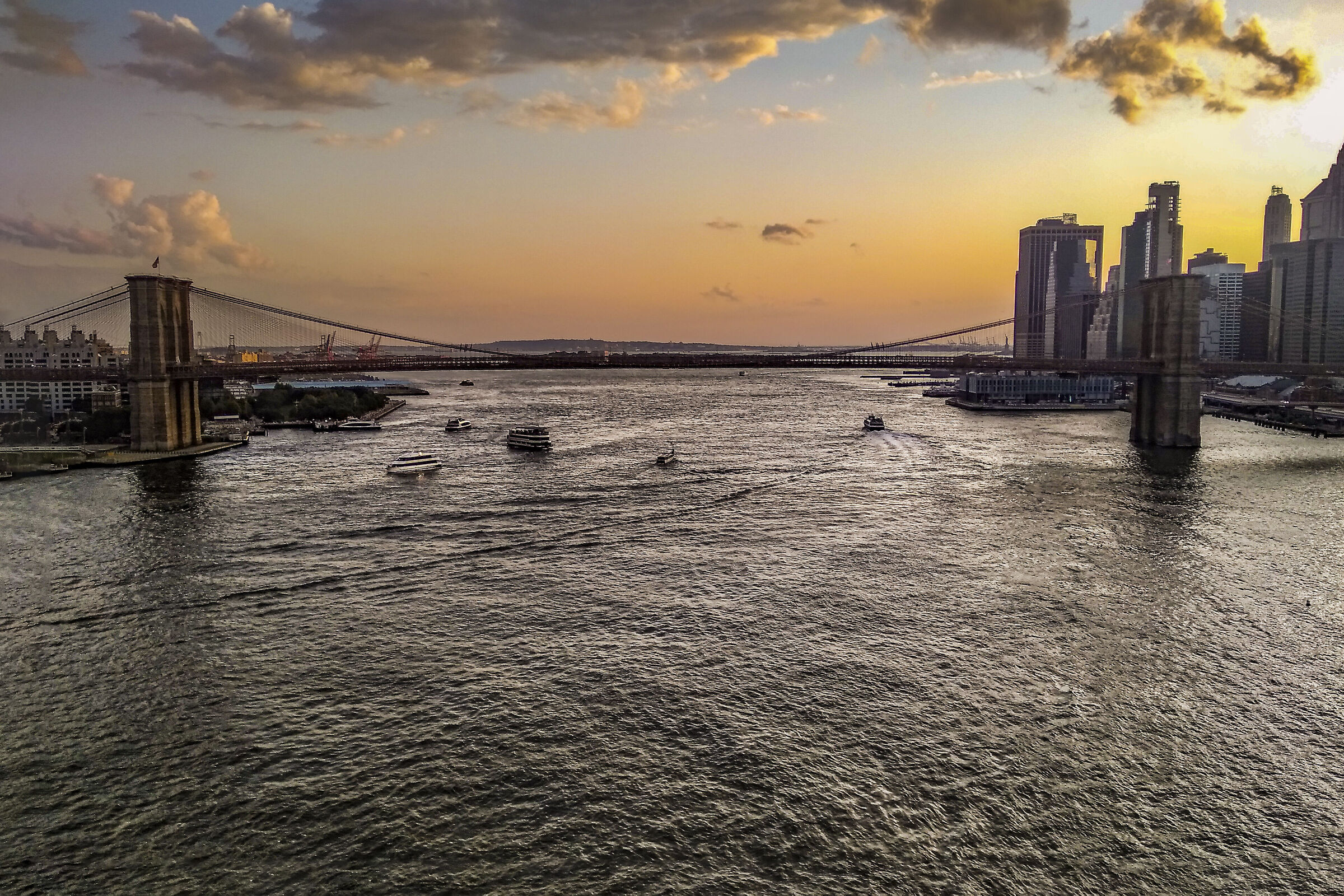 East River, verso sera