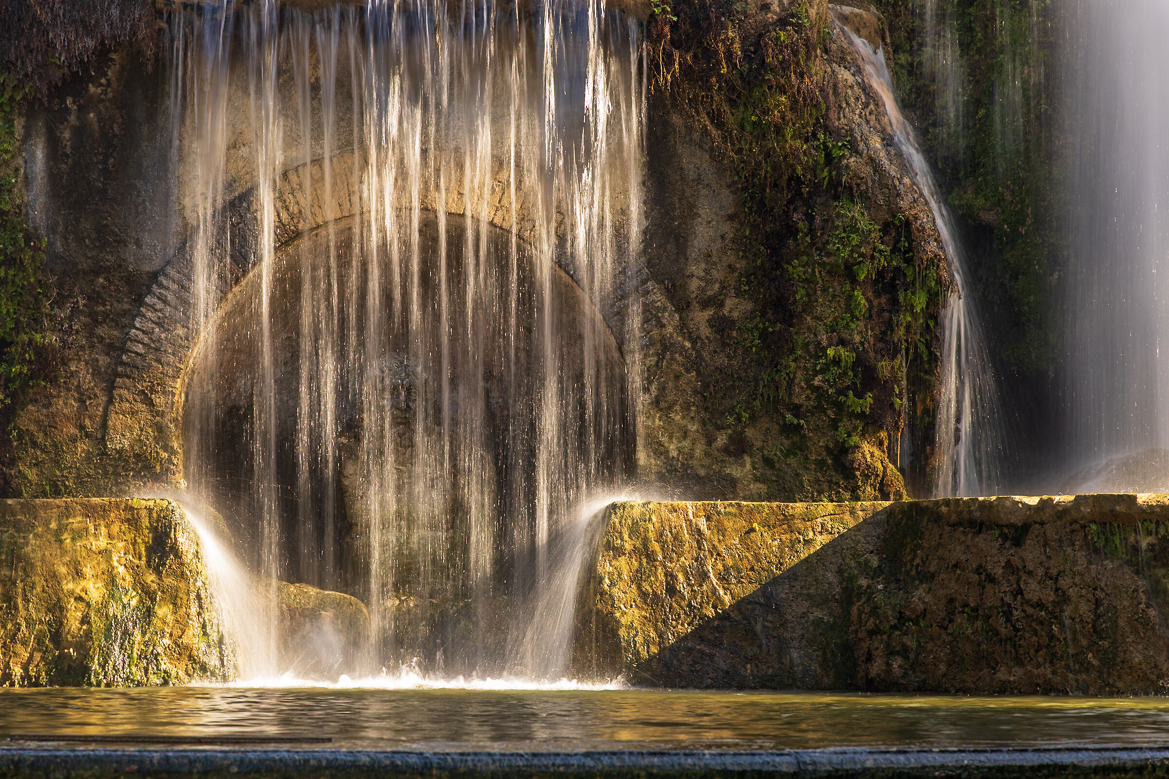 L'imperatore dietro alla Fontana
