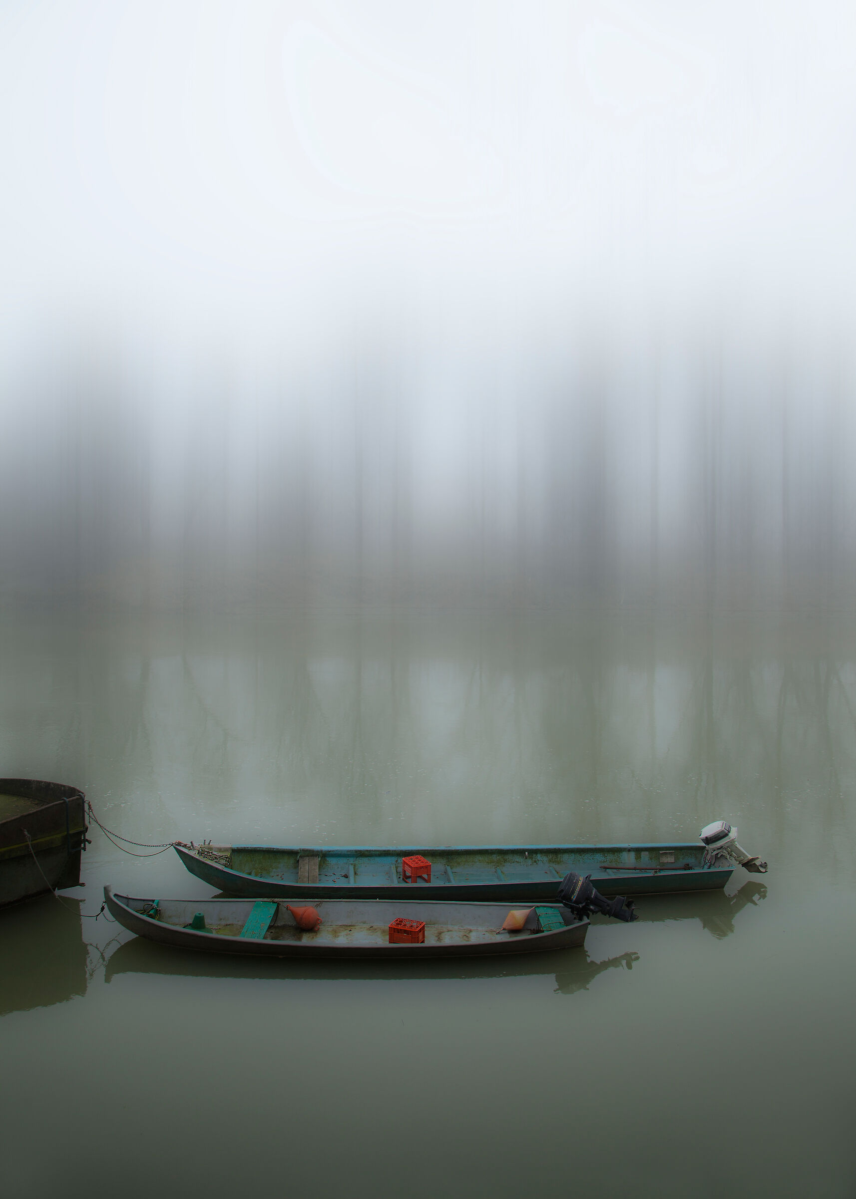 Two sisters on the Po in Riva di Suzzara (mn).