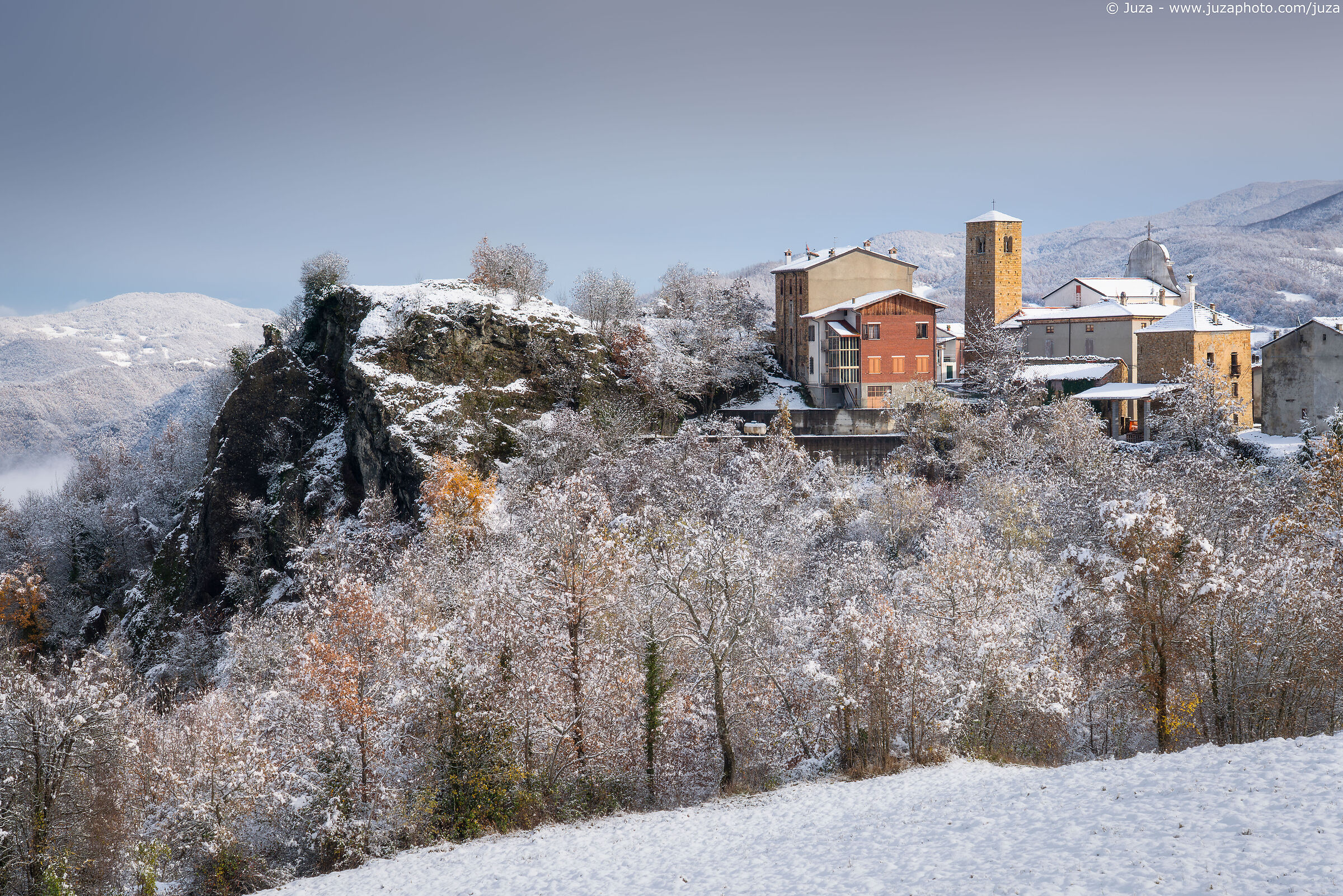 First snow on the Apennines, November 2025