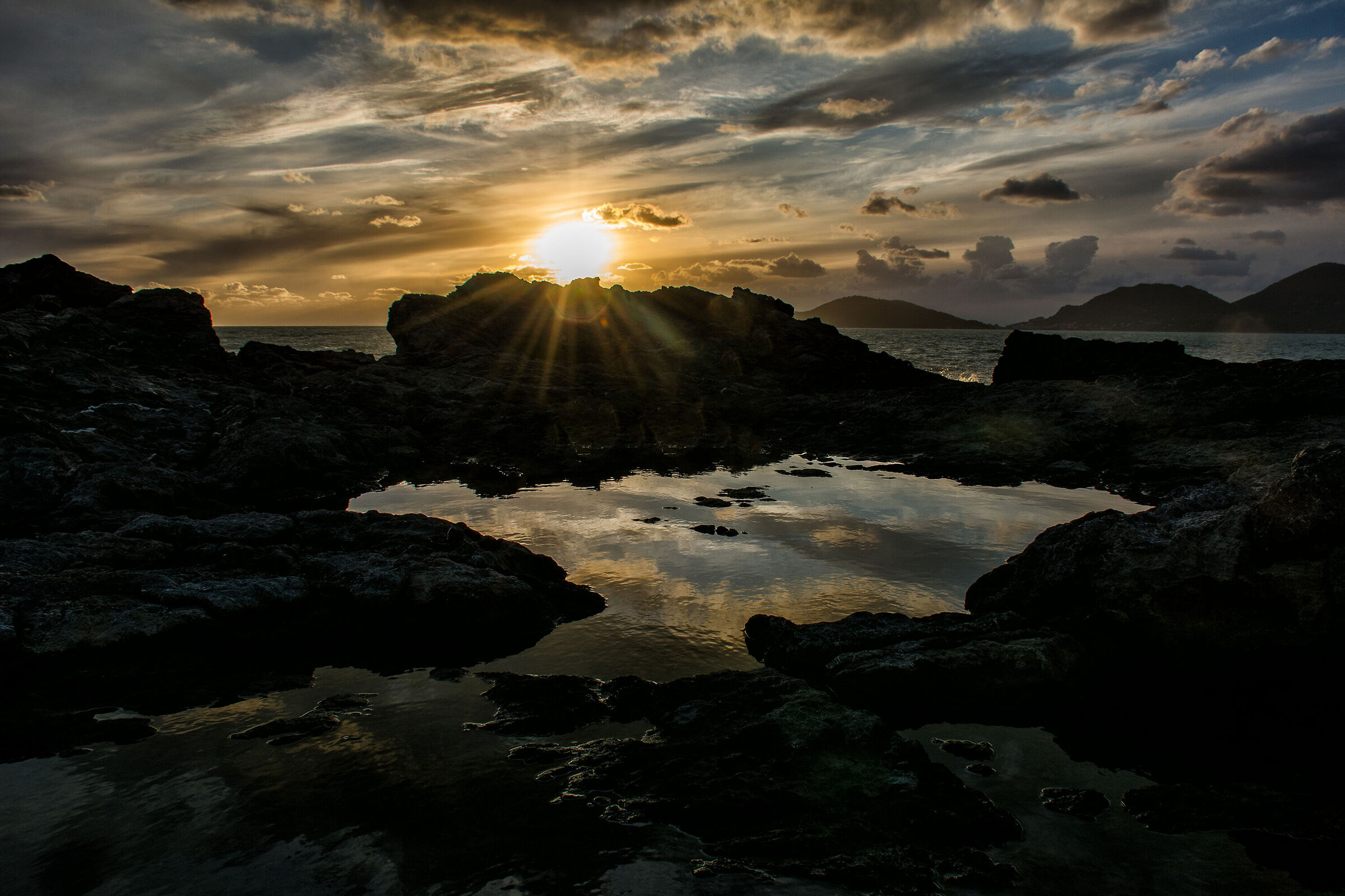 Tramonto verso le isole