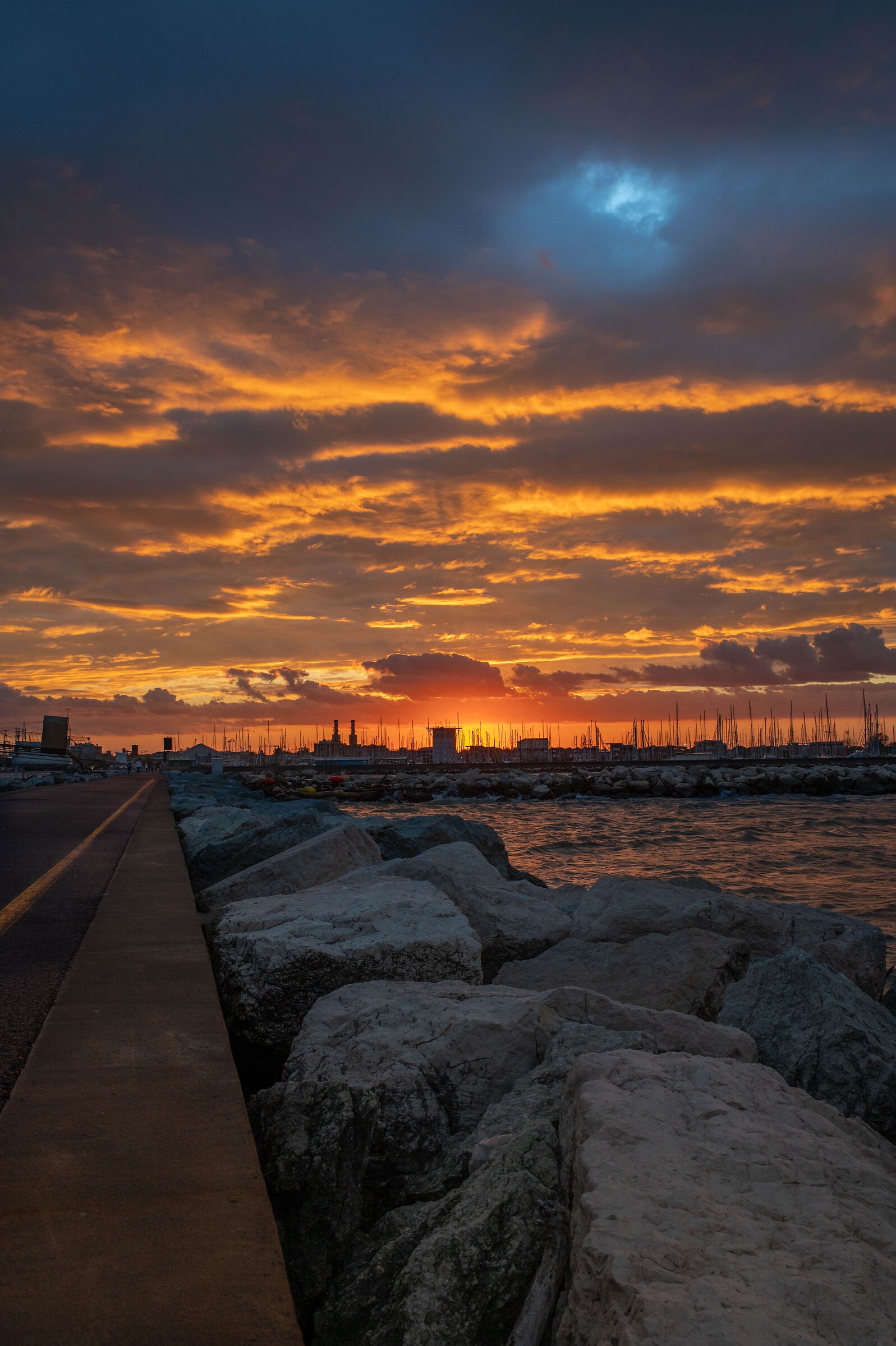 Tramonto sulla diga Foranea Sud - Marina di Ravenna