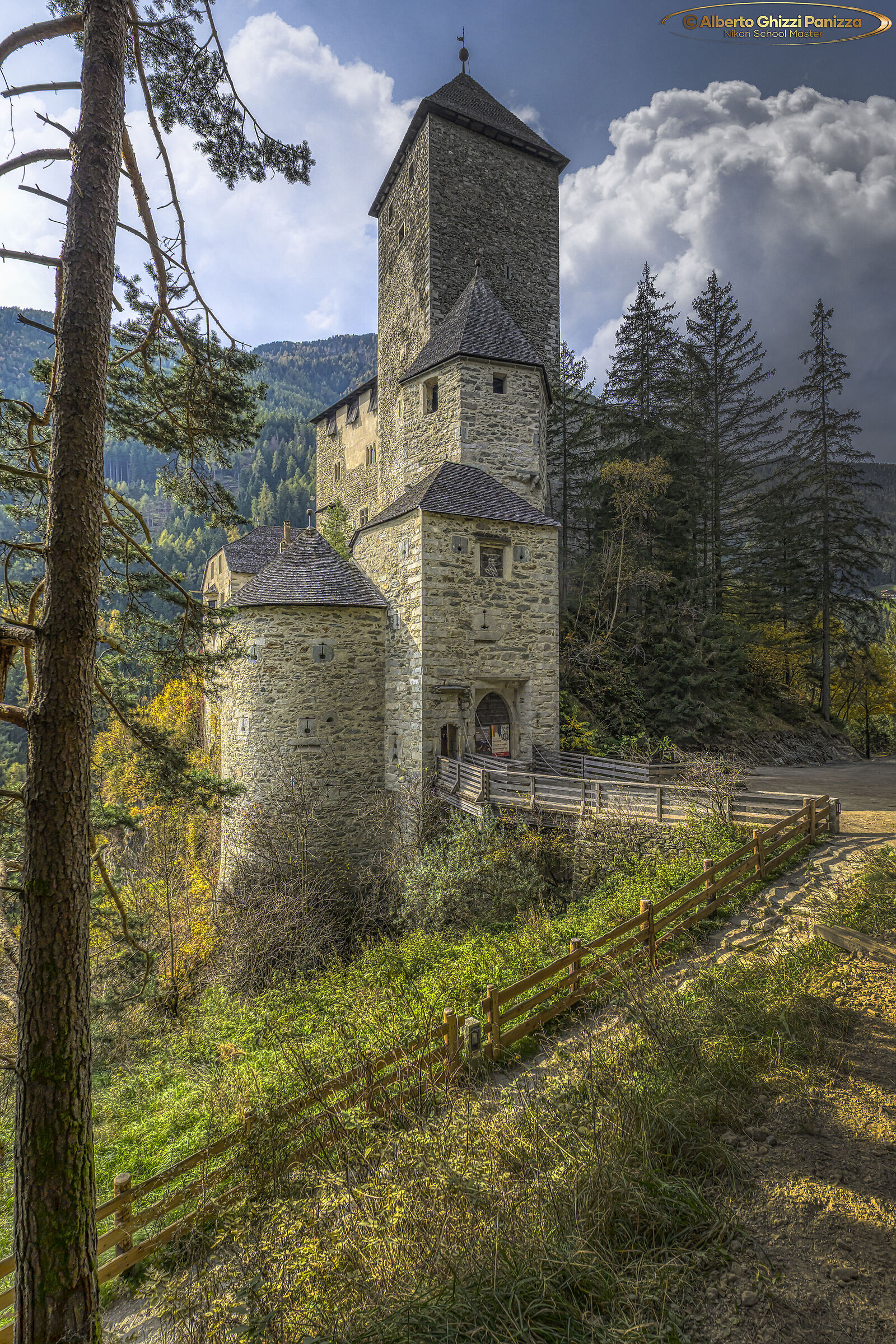 Taufers Castle