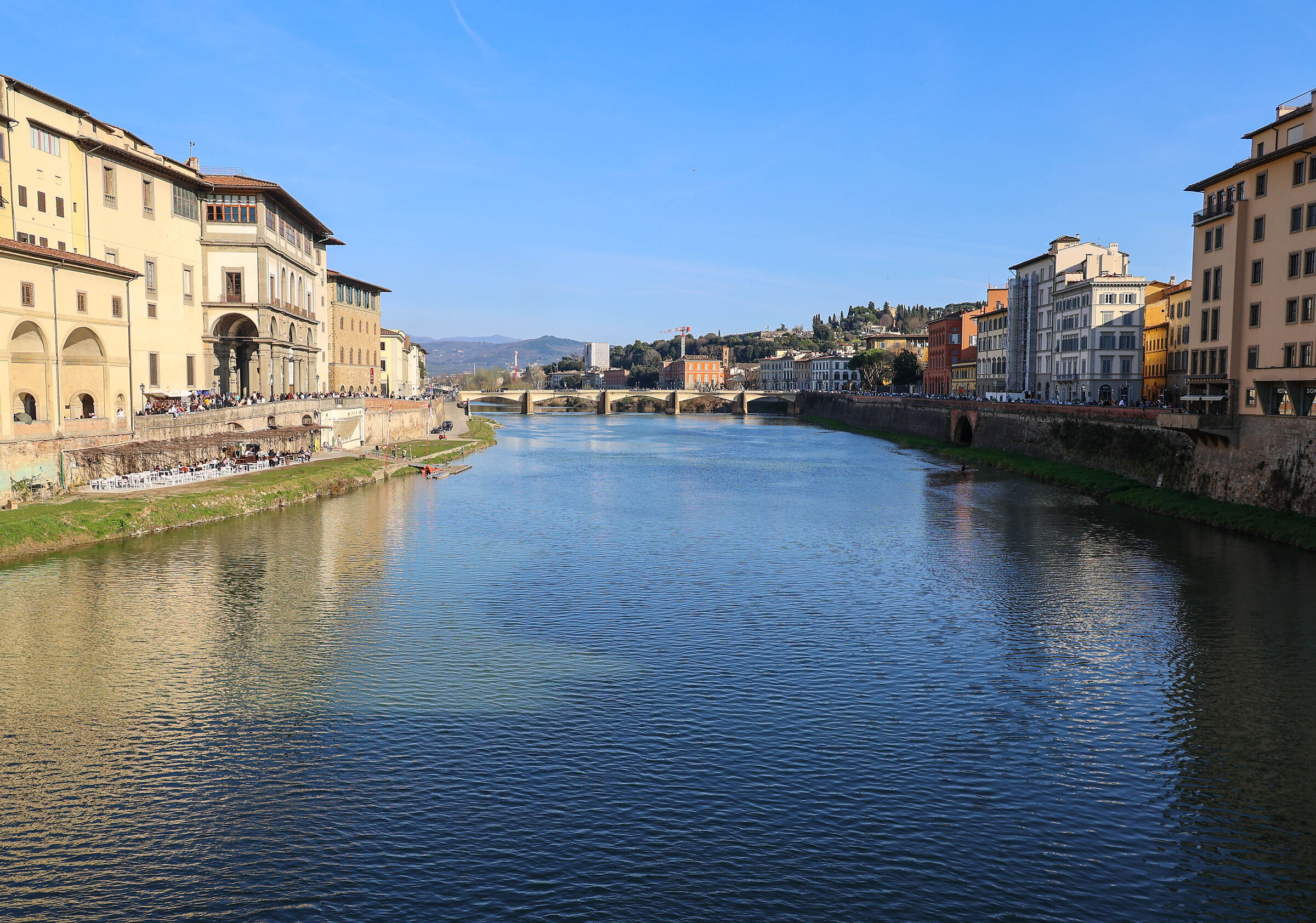 Florence pierced by the Arno