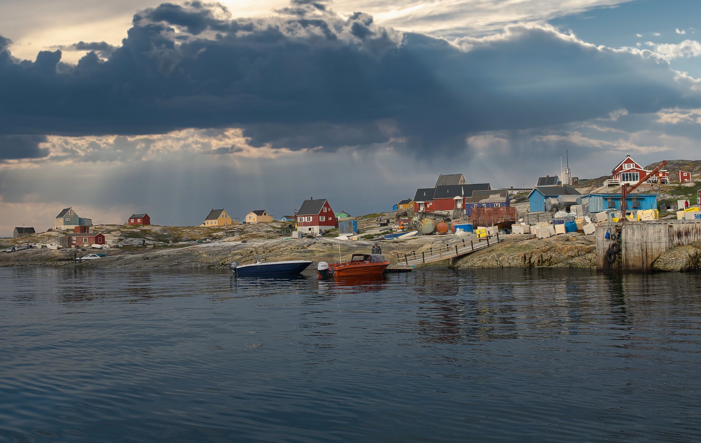 Villages scattered in Disko Bay