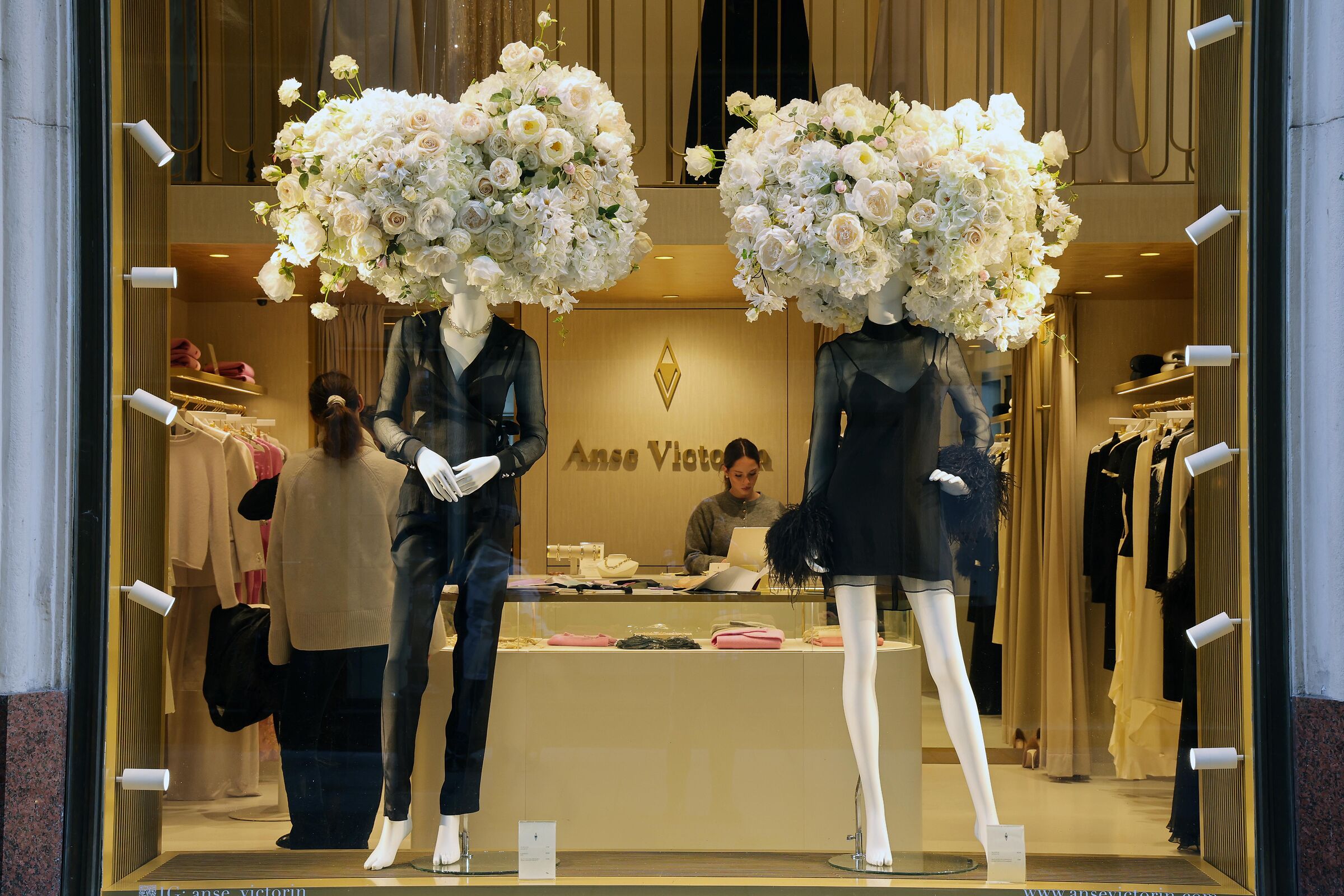 Showcase 3 - Heads among the roses.