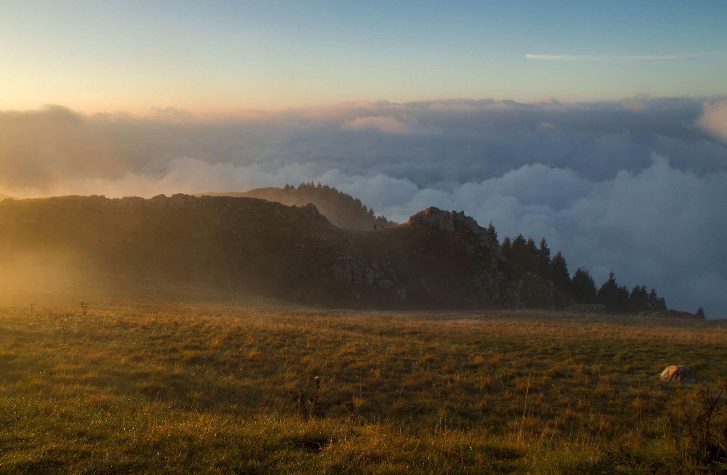 L'alba di questo autunno sul Monte Pizzoc