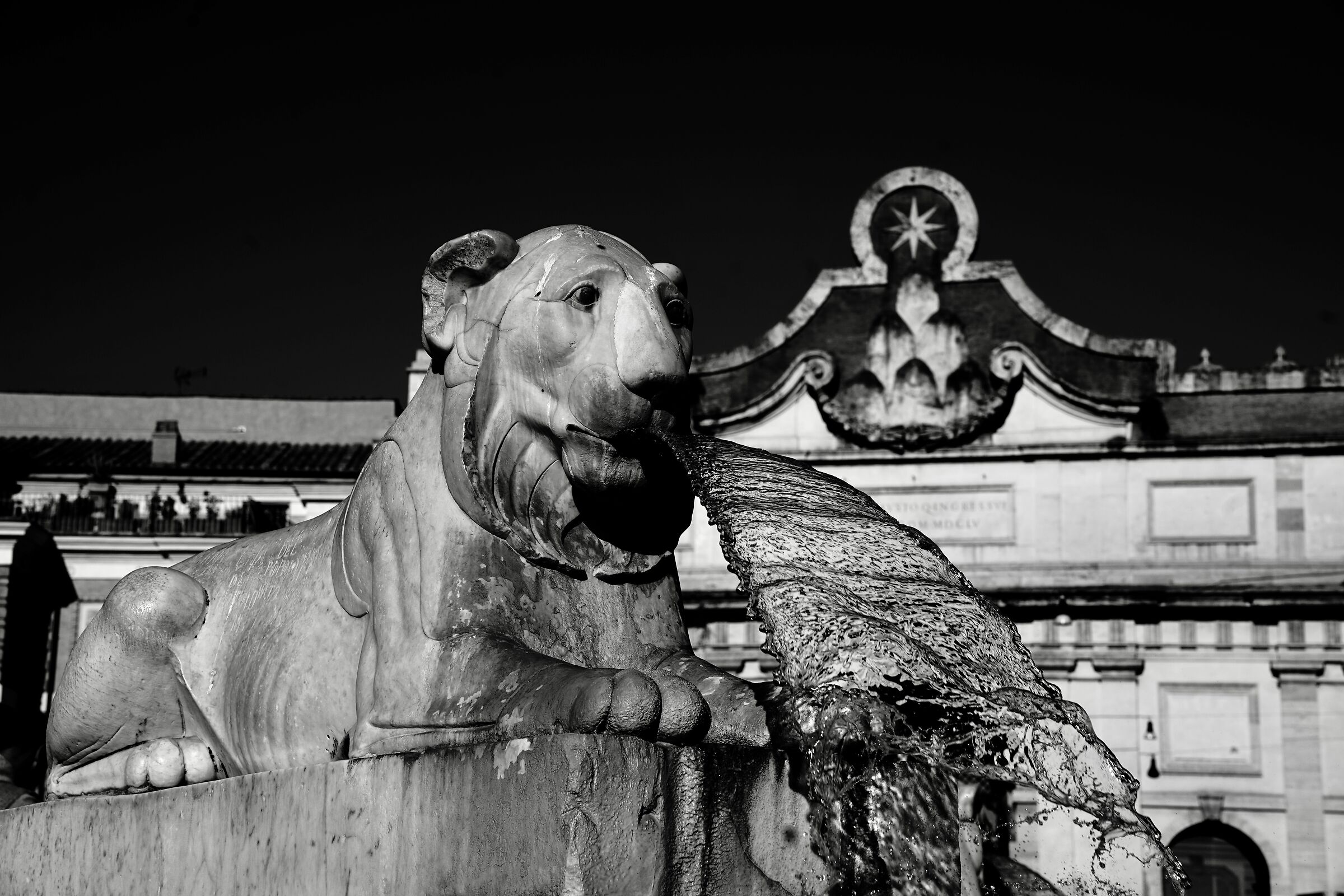 Roma, Fontana dei Leoni in Piazza del Popolo