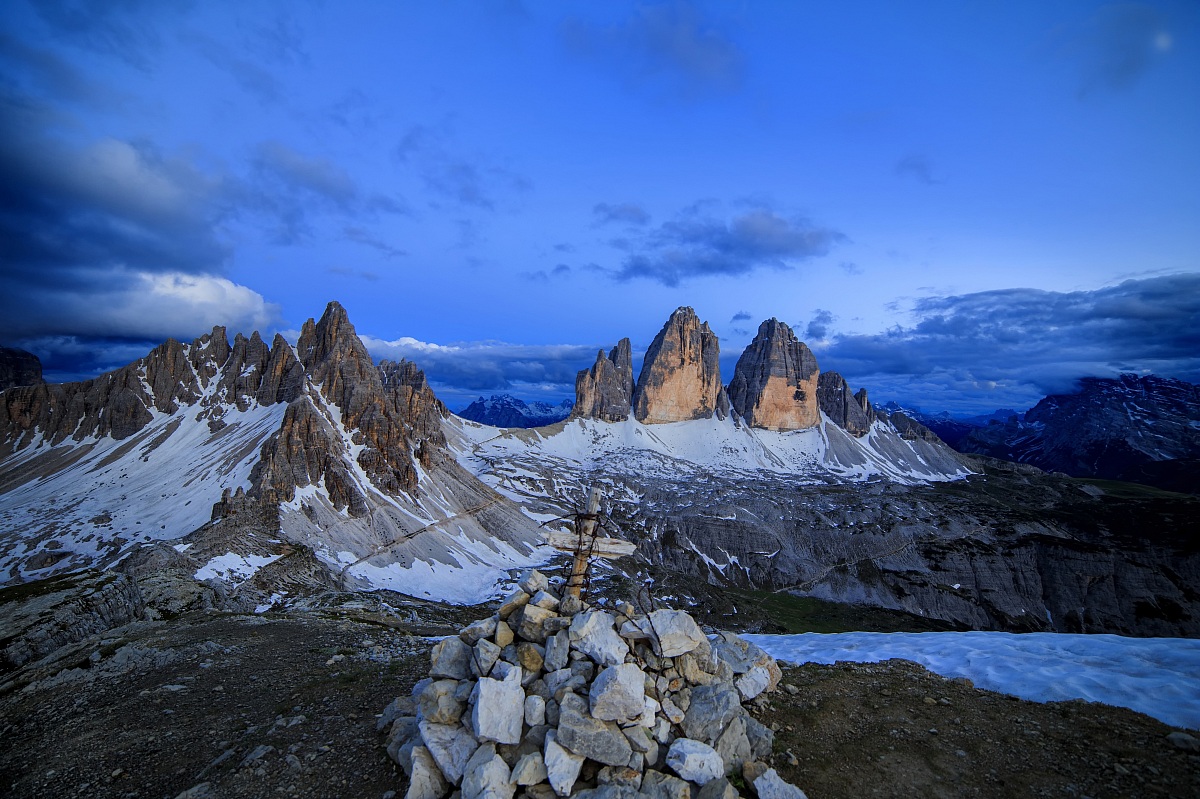 waiting for the night ...