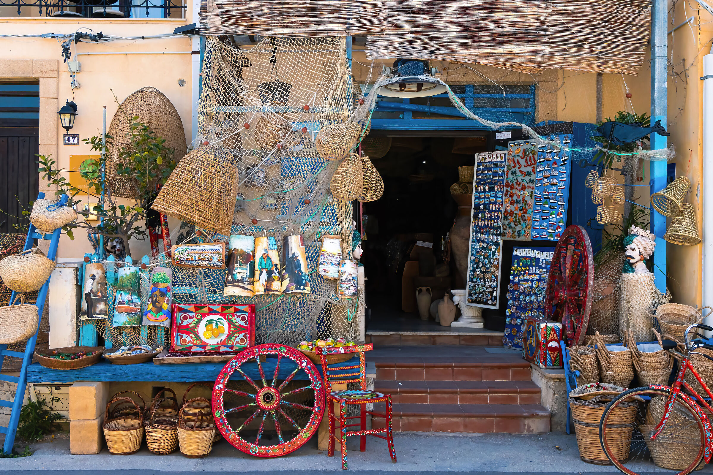 Along the Sicilian alleys