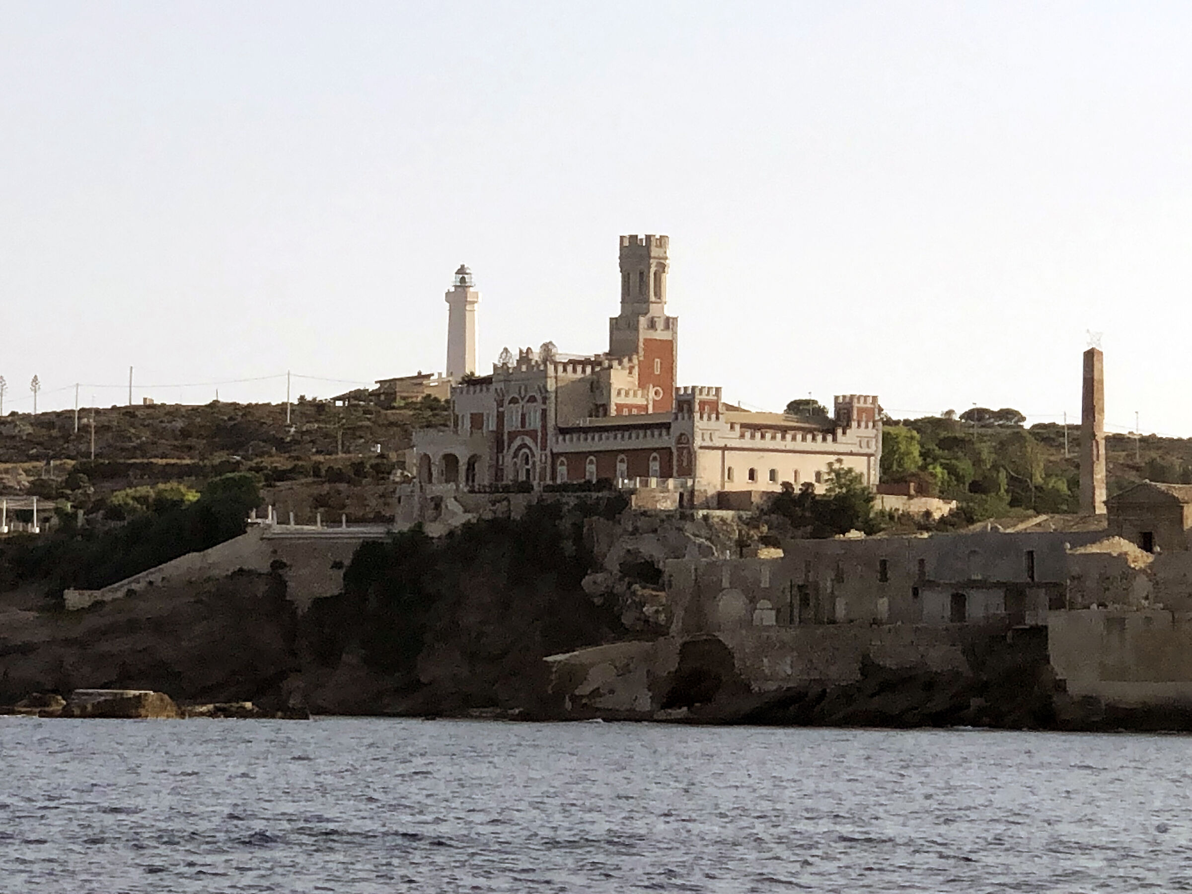 Castello Tafuri visto dal mare
