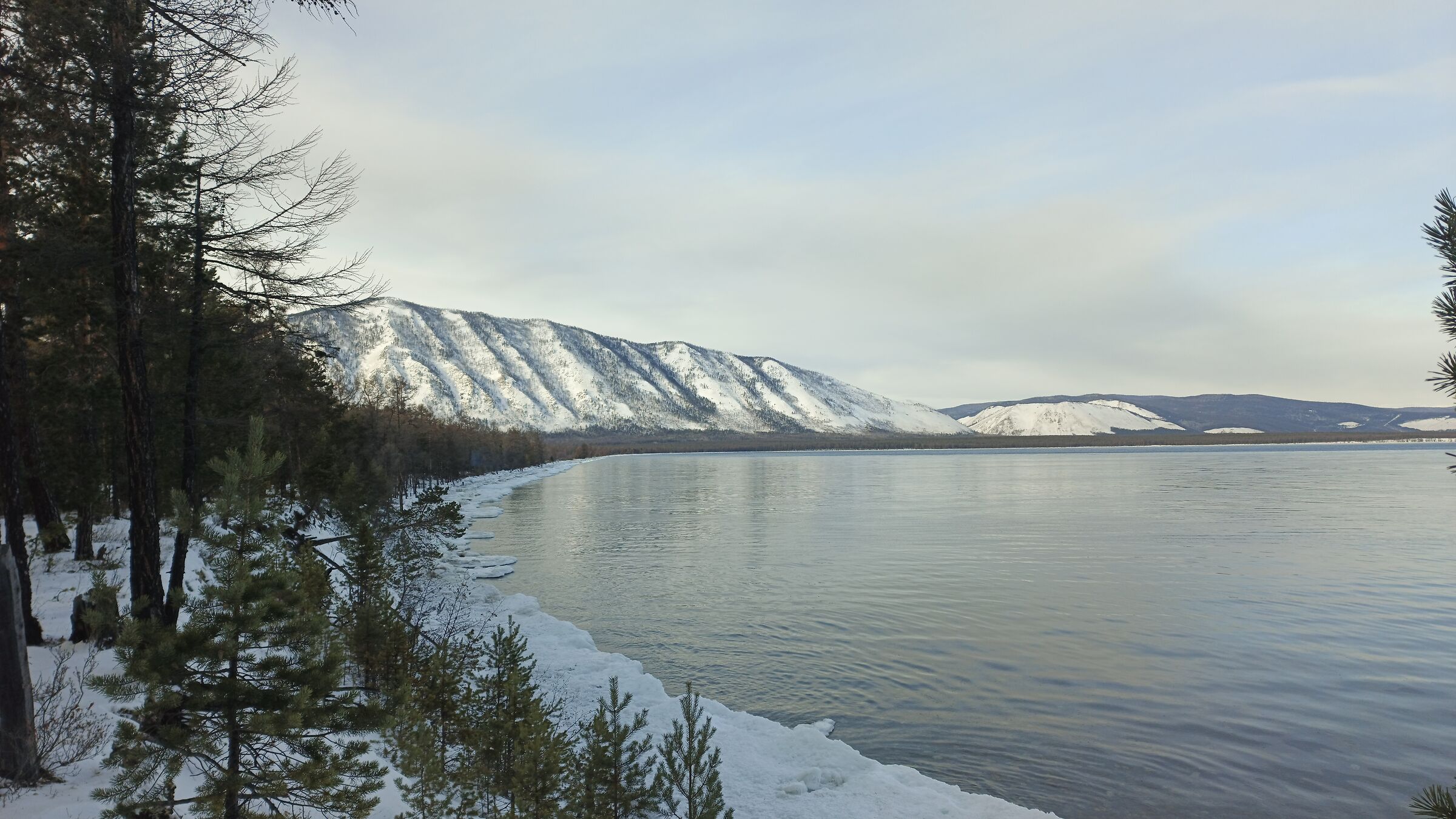 Lago Baikal in inverno...