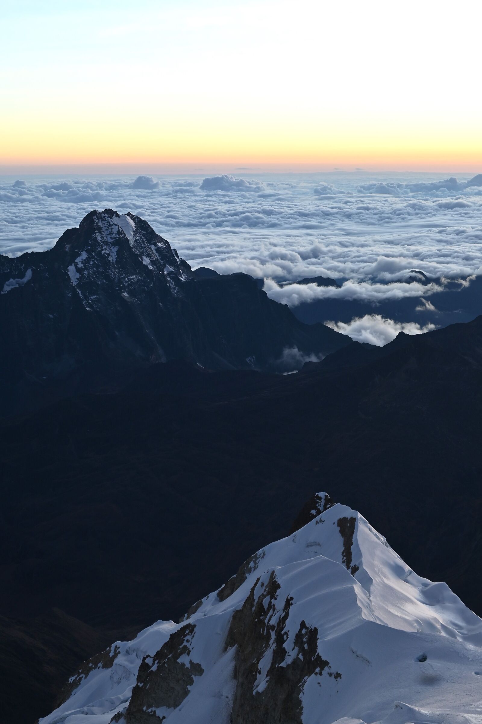 What can you see from 6000 meters?