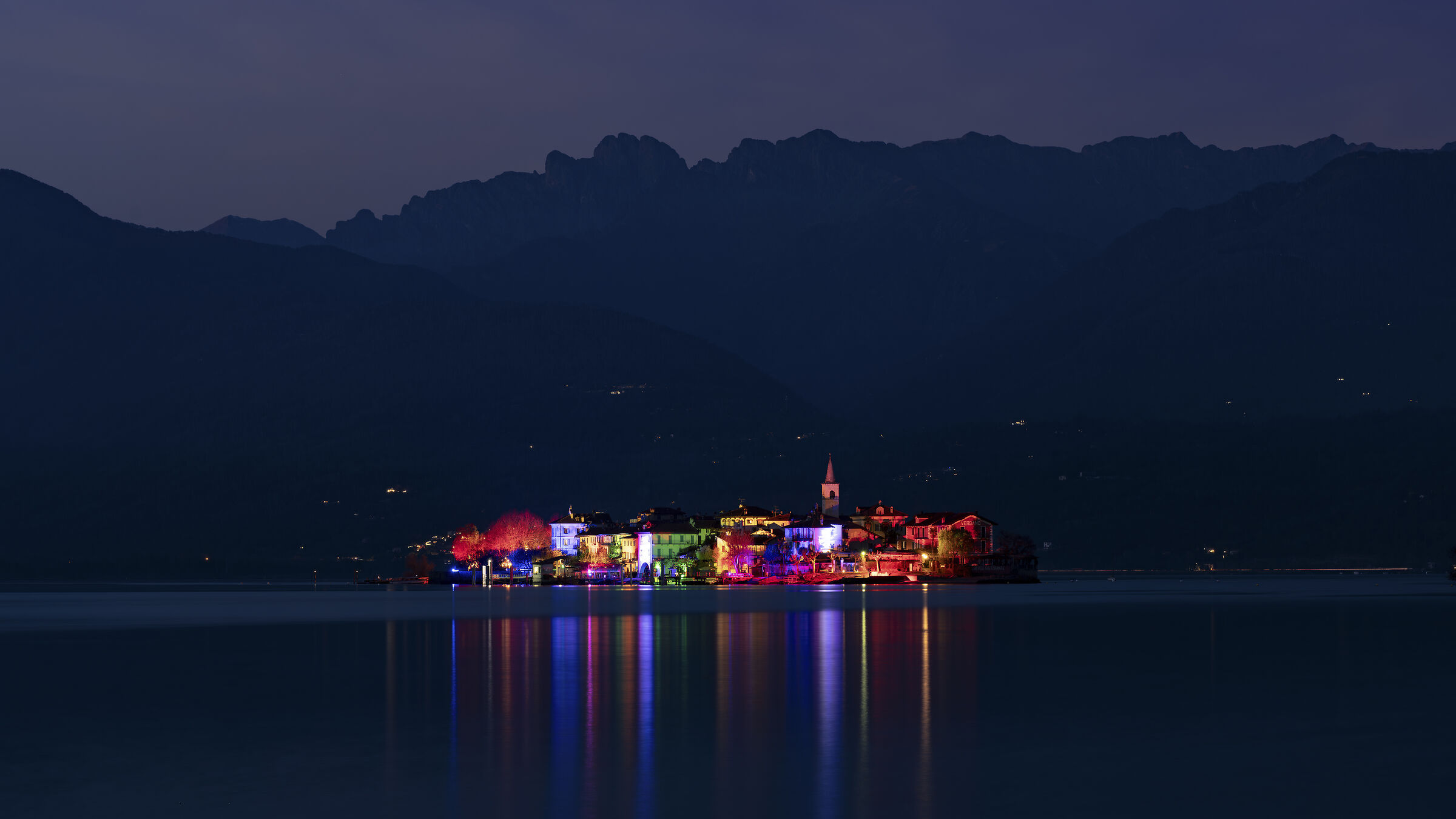 #1 Isola dei Pescatori (Blue)