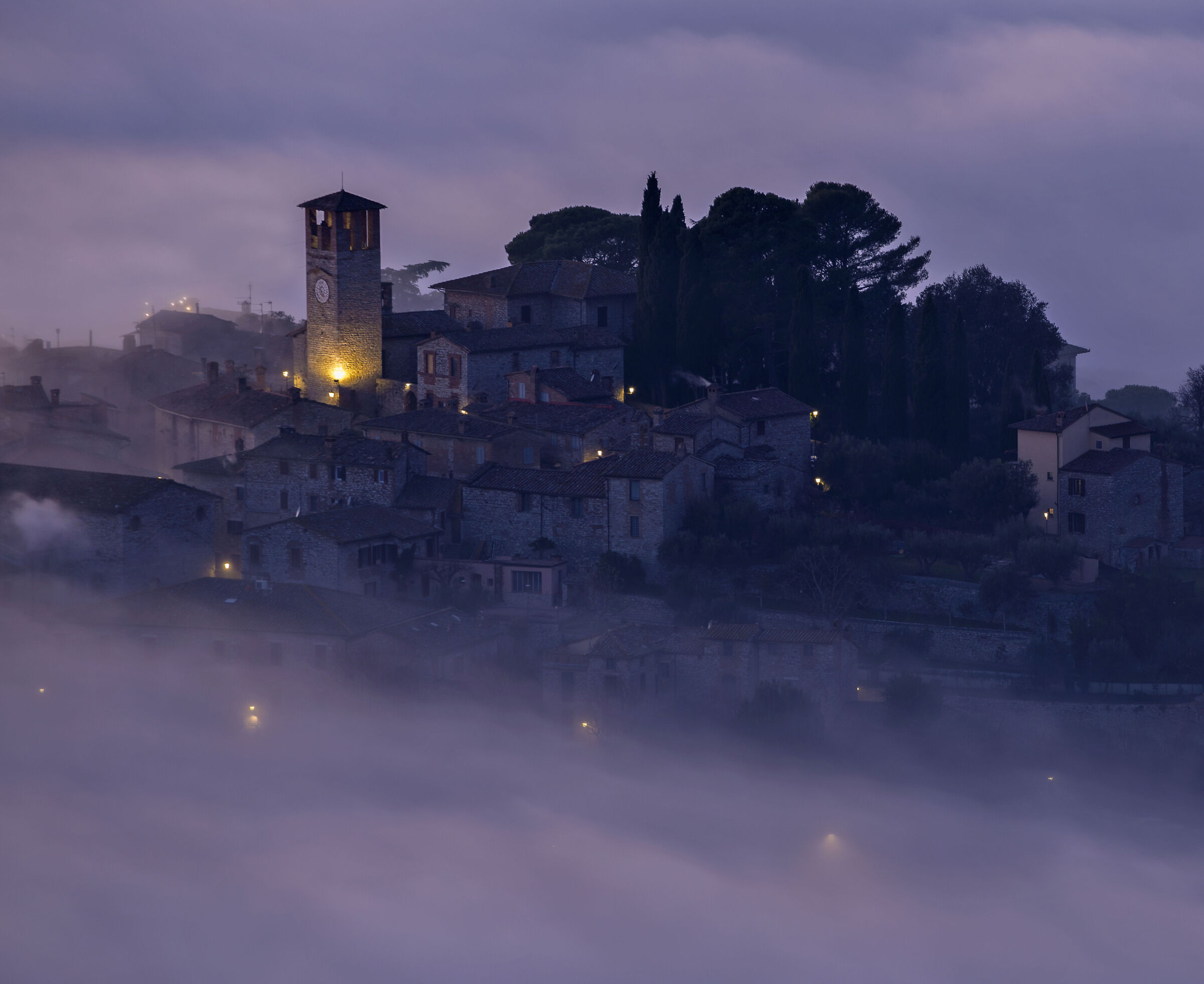Corciano shrouded in fog ..
