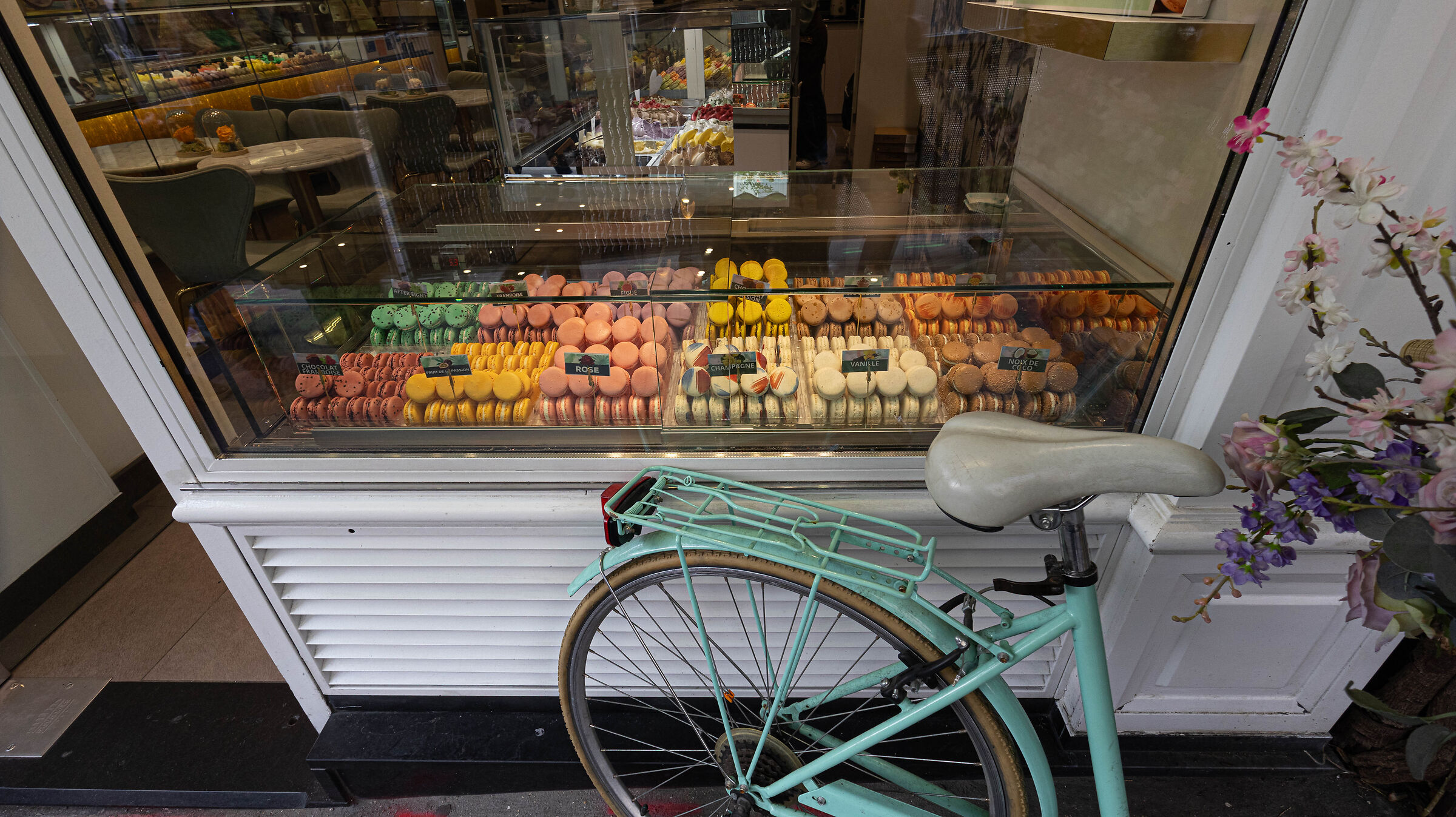 Paris - Pastry shop in Montmartre