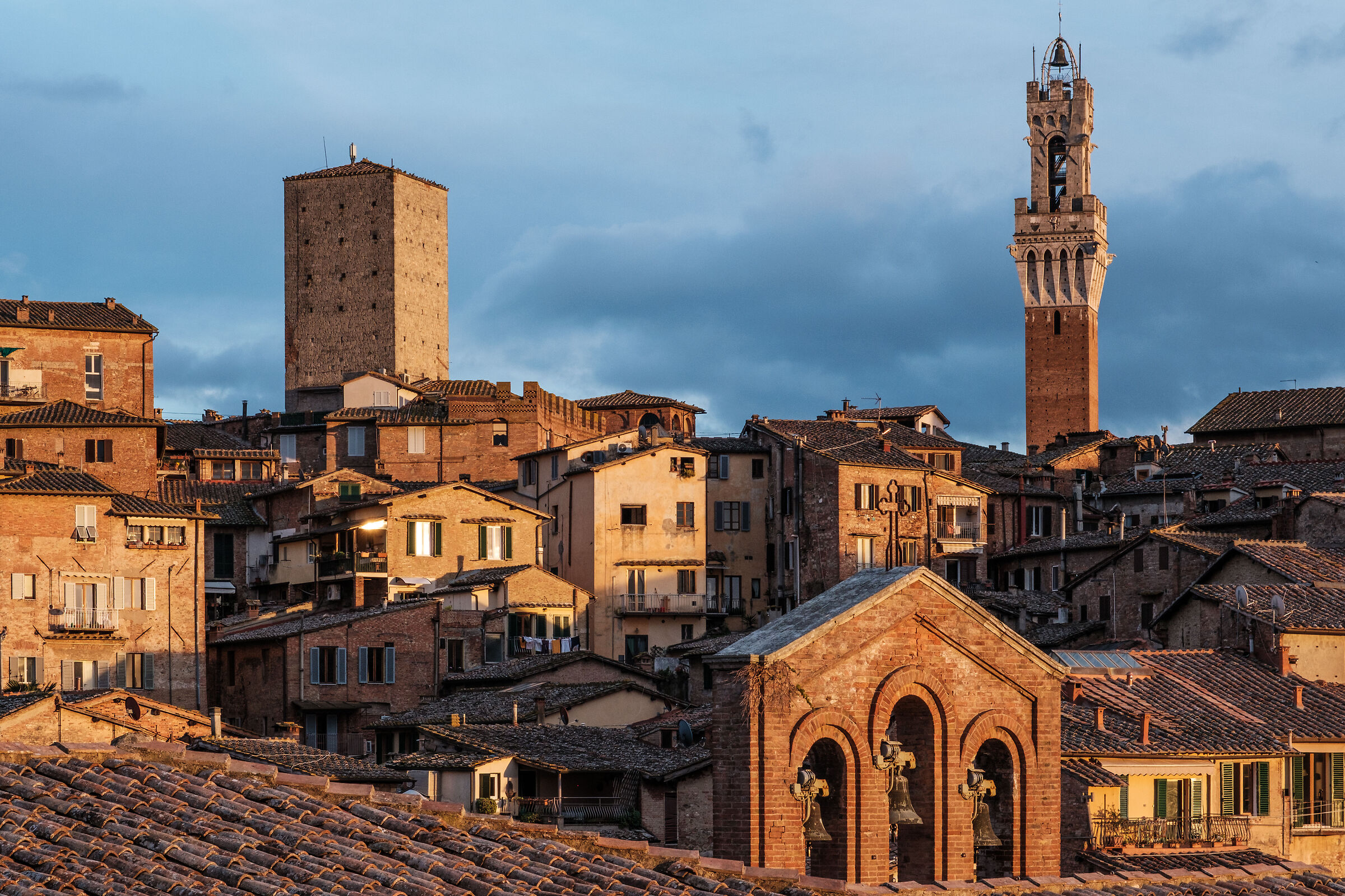 Campanili, tetti e torri