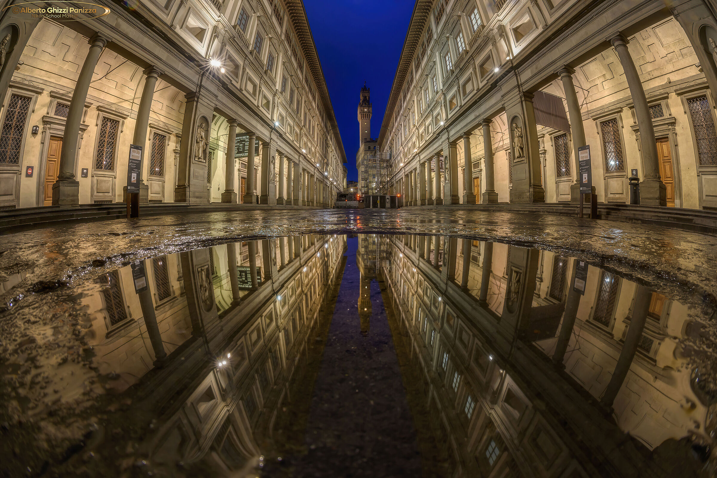 Gli Uffizi sotto la pioggia