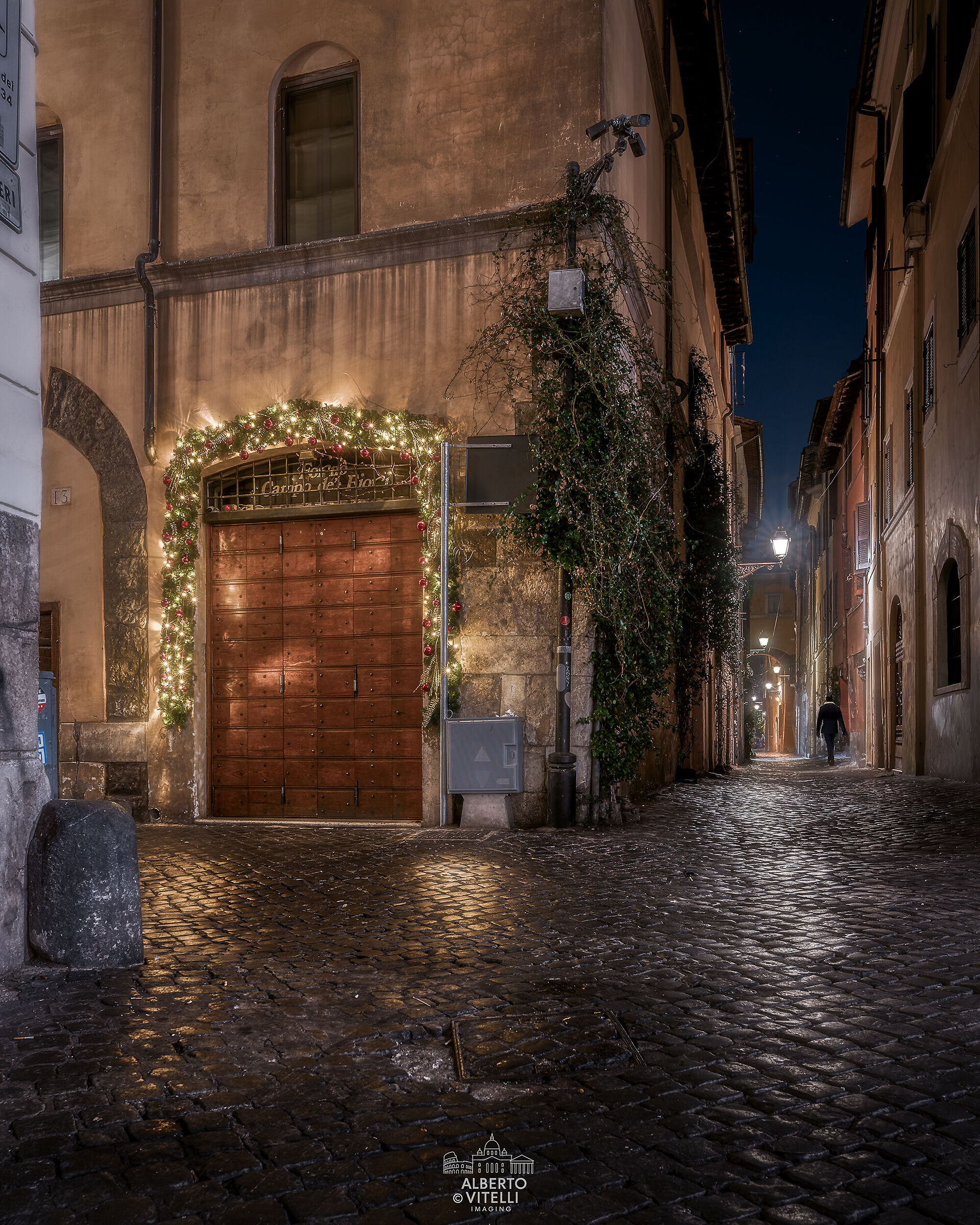 The alleys at night