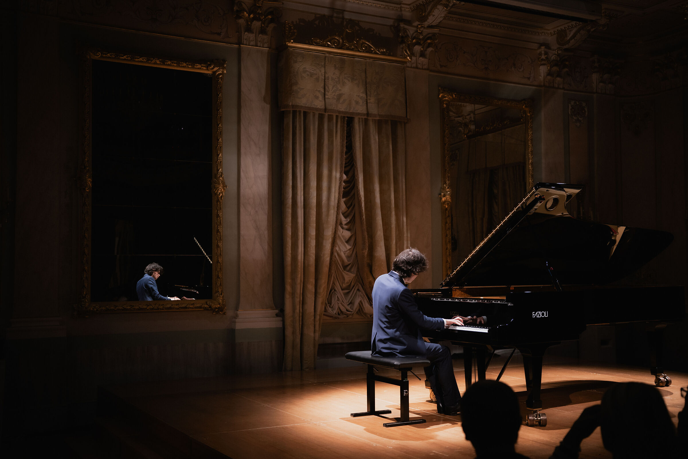 Giovanni, La Fenice