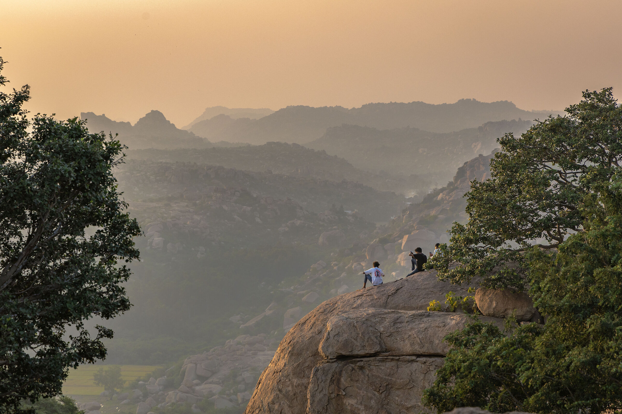 Il tramonto dorato su Hampi