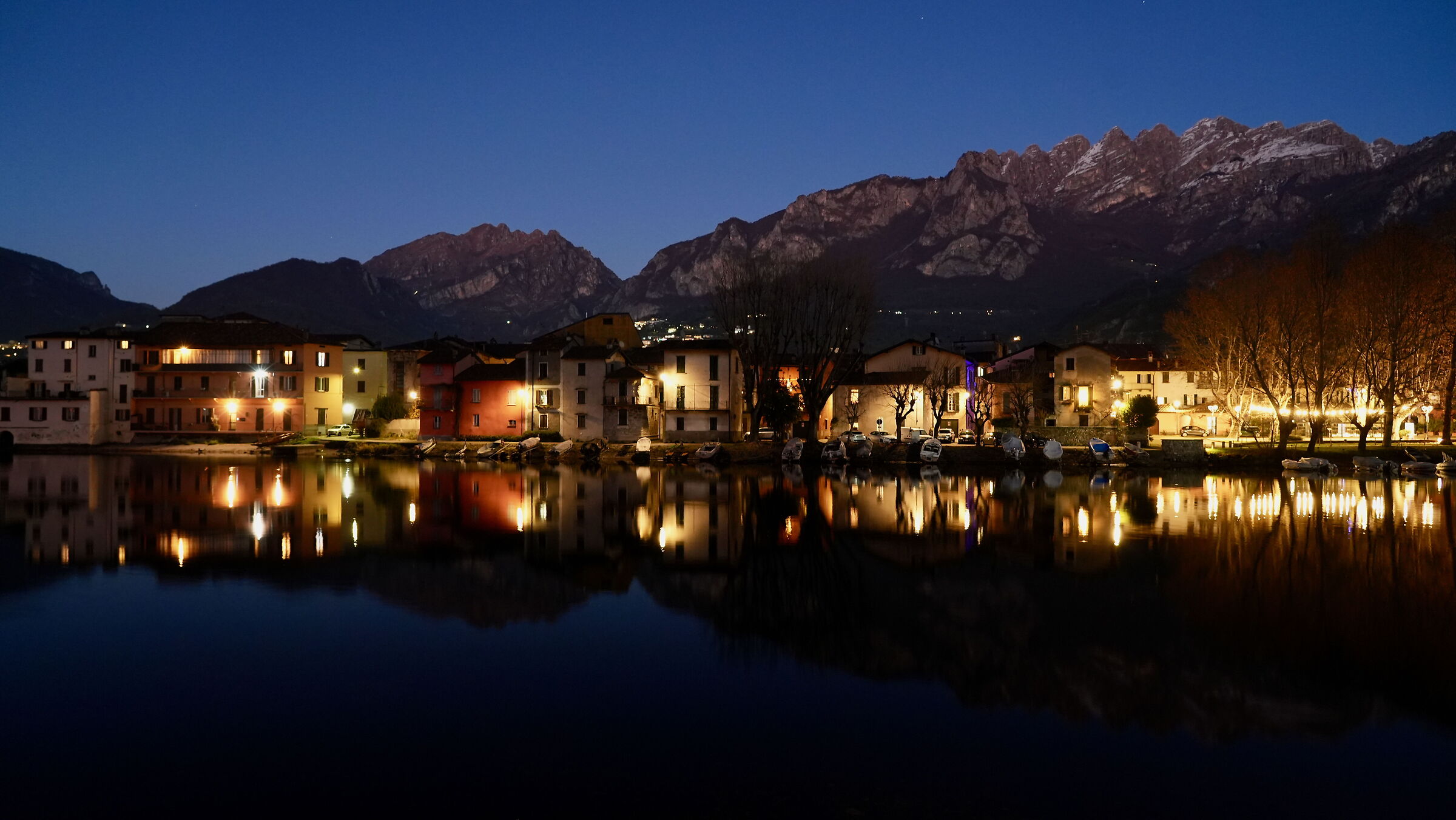 Reflections of Pescarenico at the end of December