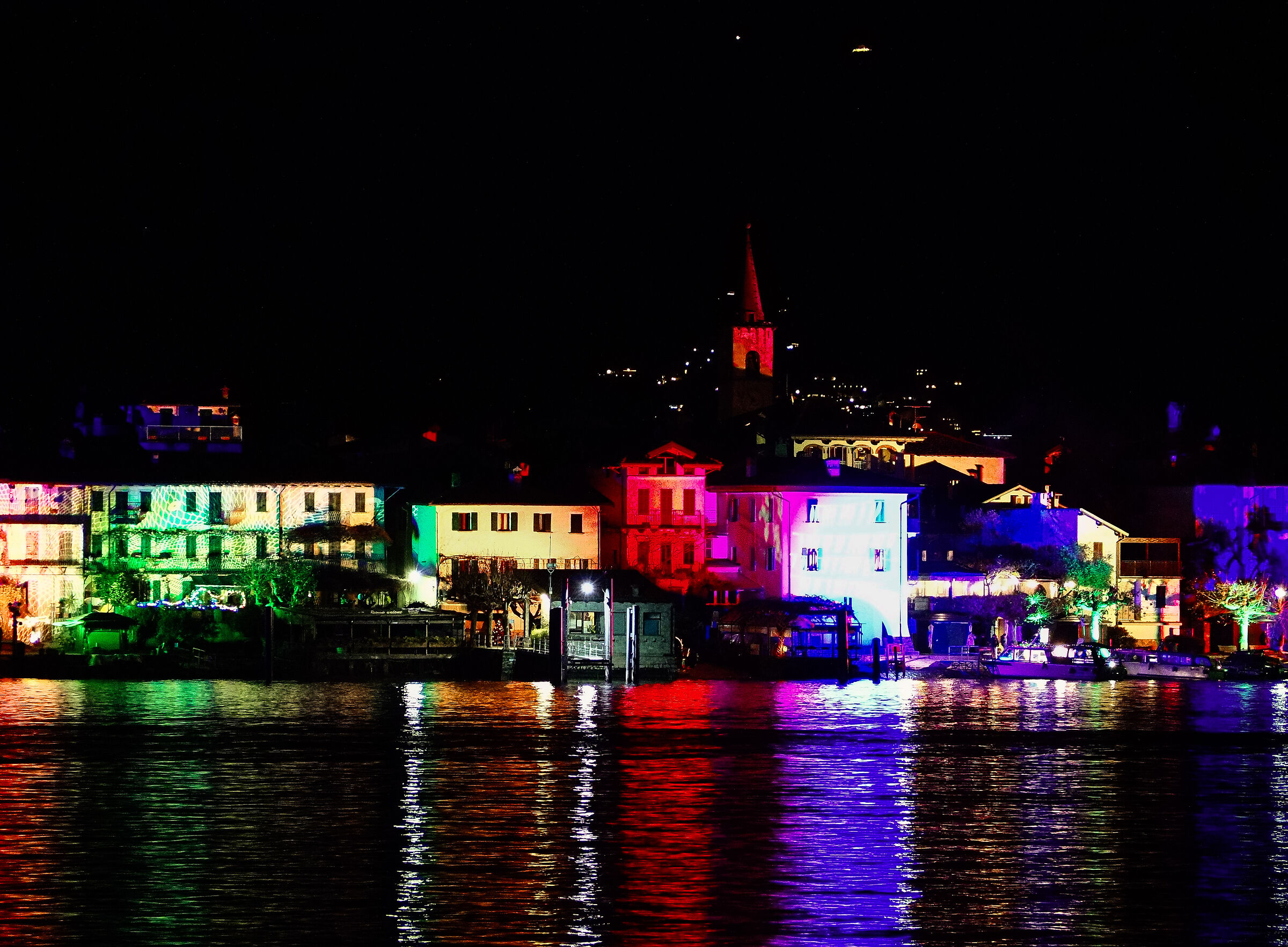 i colori natalizi dell'isola Pescatori