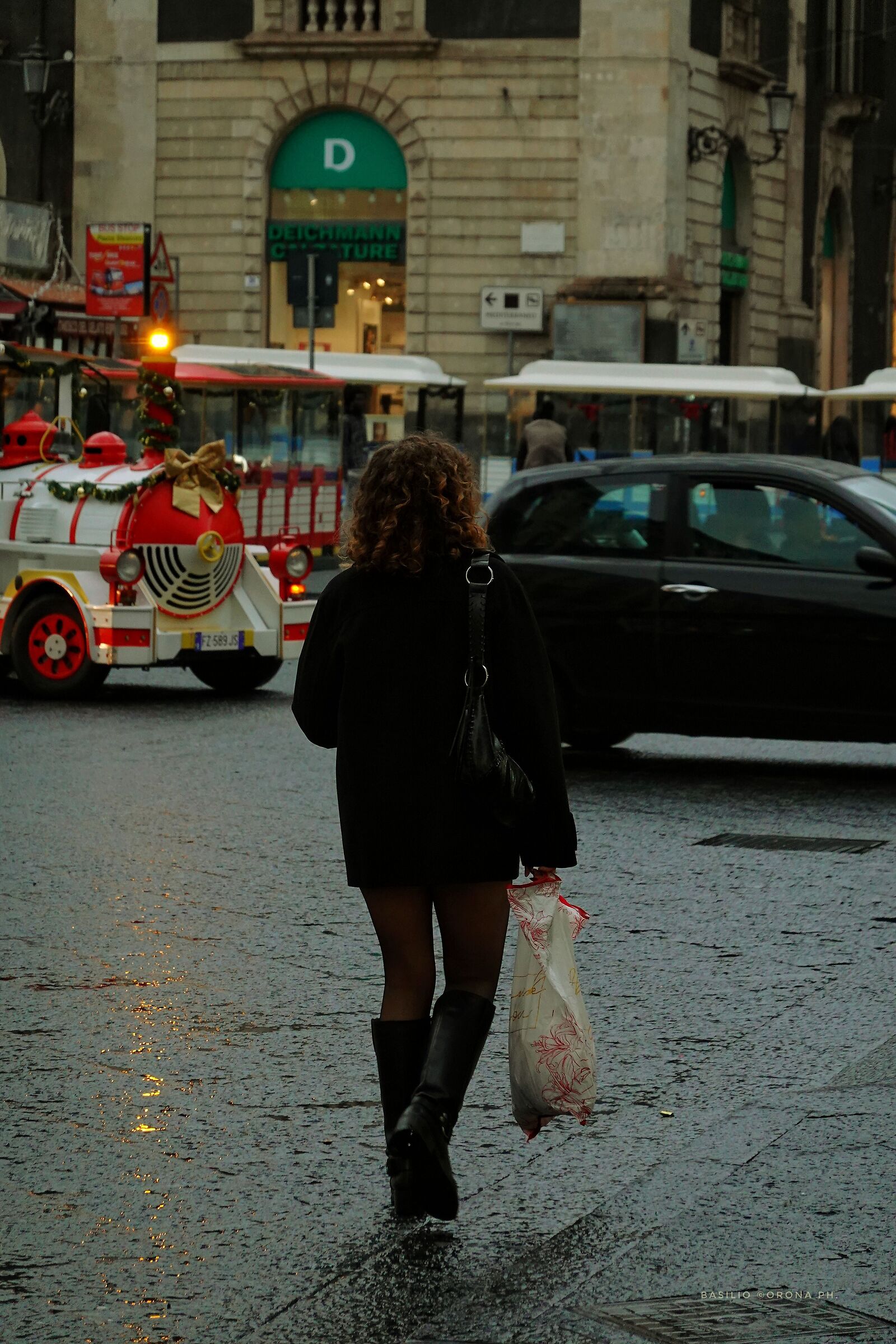 La solitudine dello shopping festivo