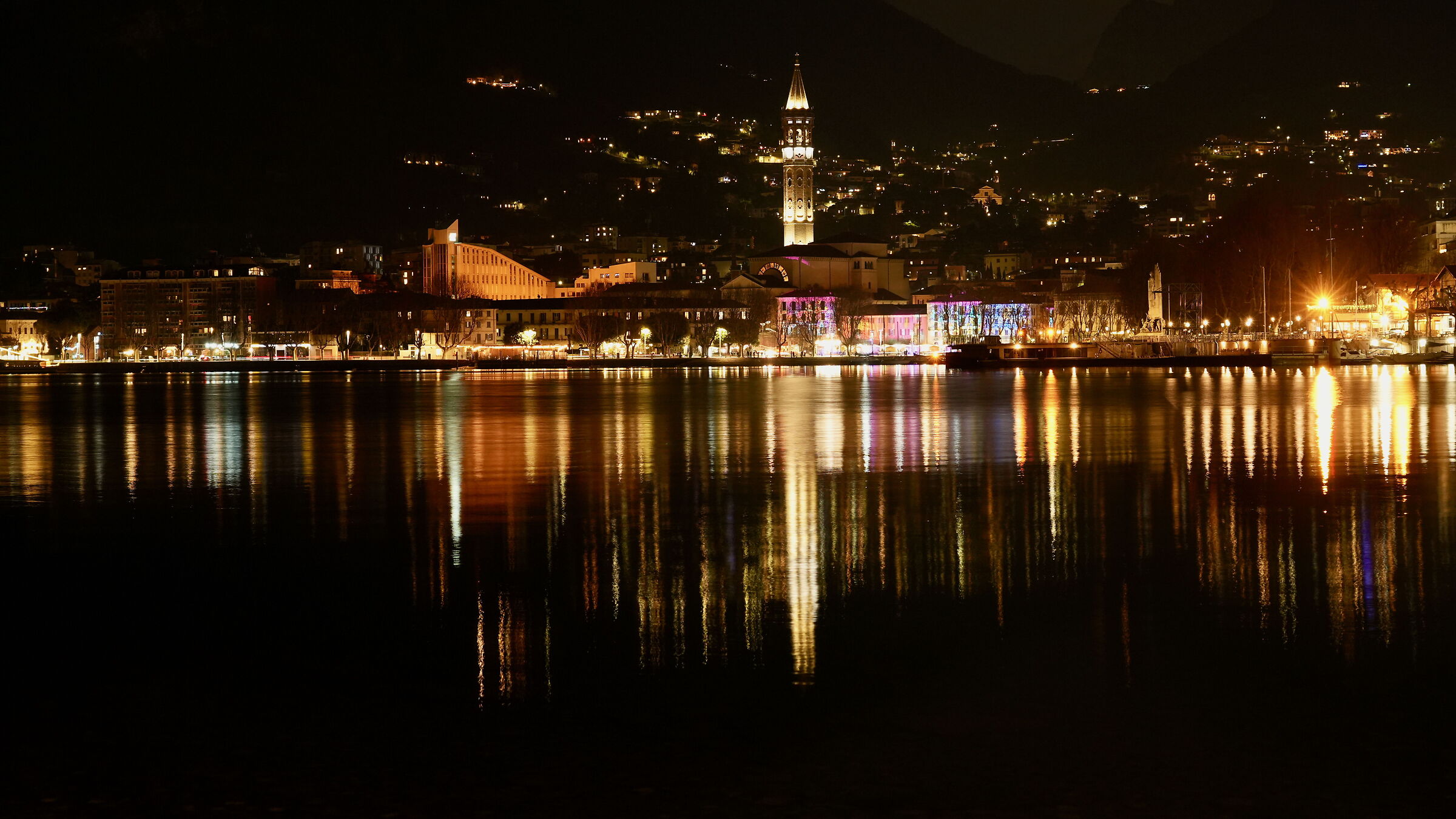 Lecco, notturno dell'ultimo giorno del 2025 - 2