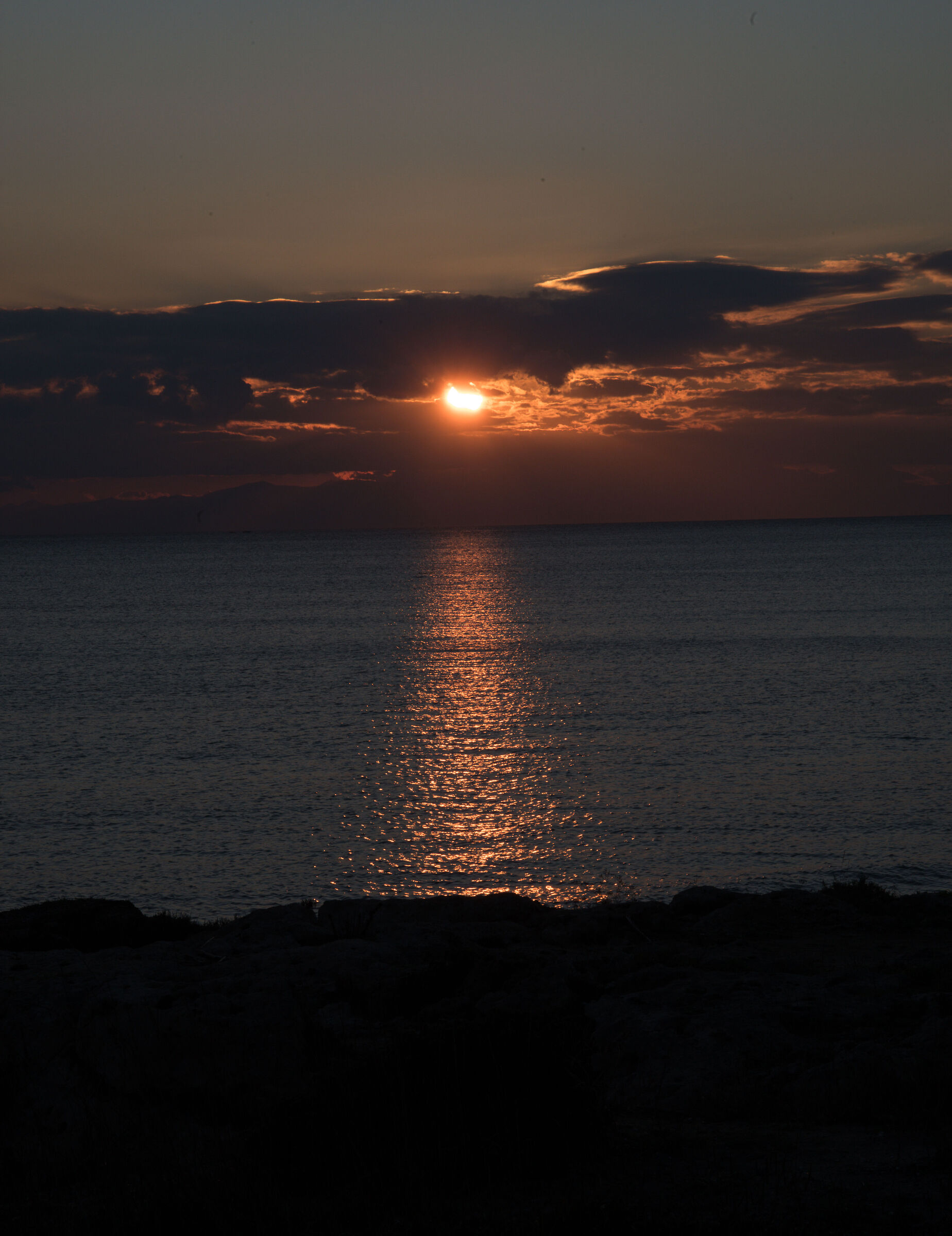 31 dicembre, Capo San Vito, cala il sole sul 2025