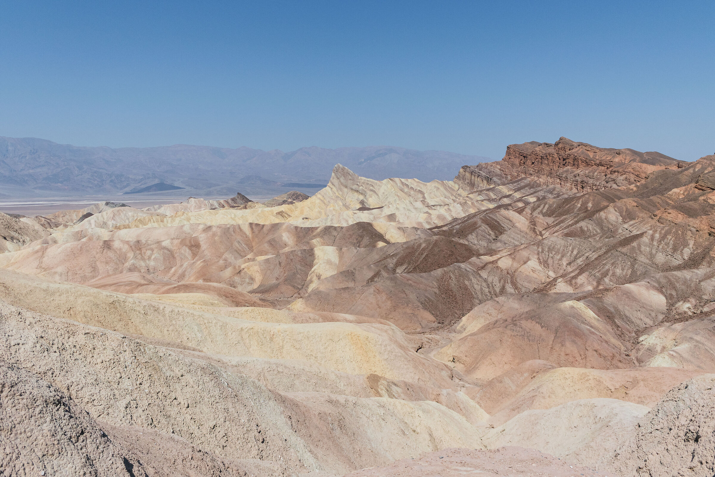 Zabrinskie point - Death Valley