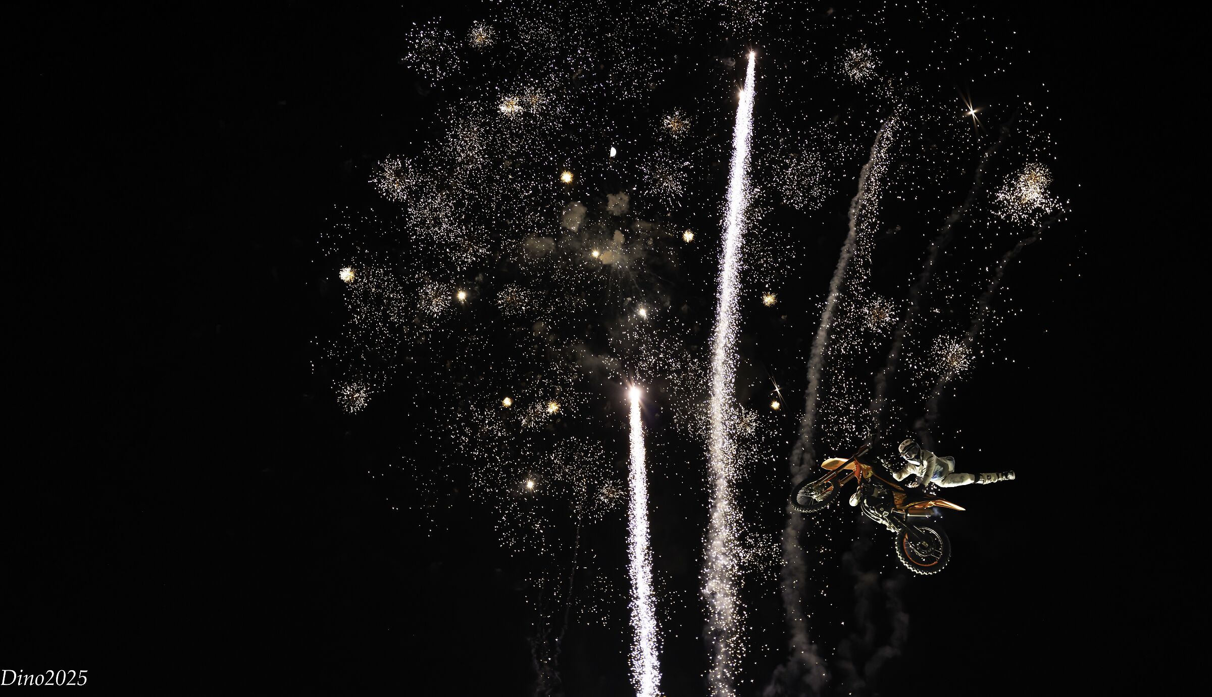 Sporadically photos Dynamic 1
