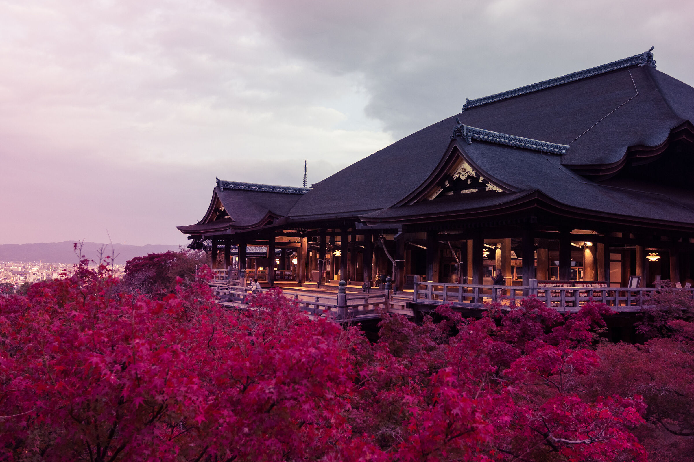 Sunrise at Kiyomizudera