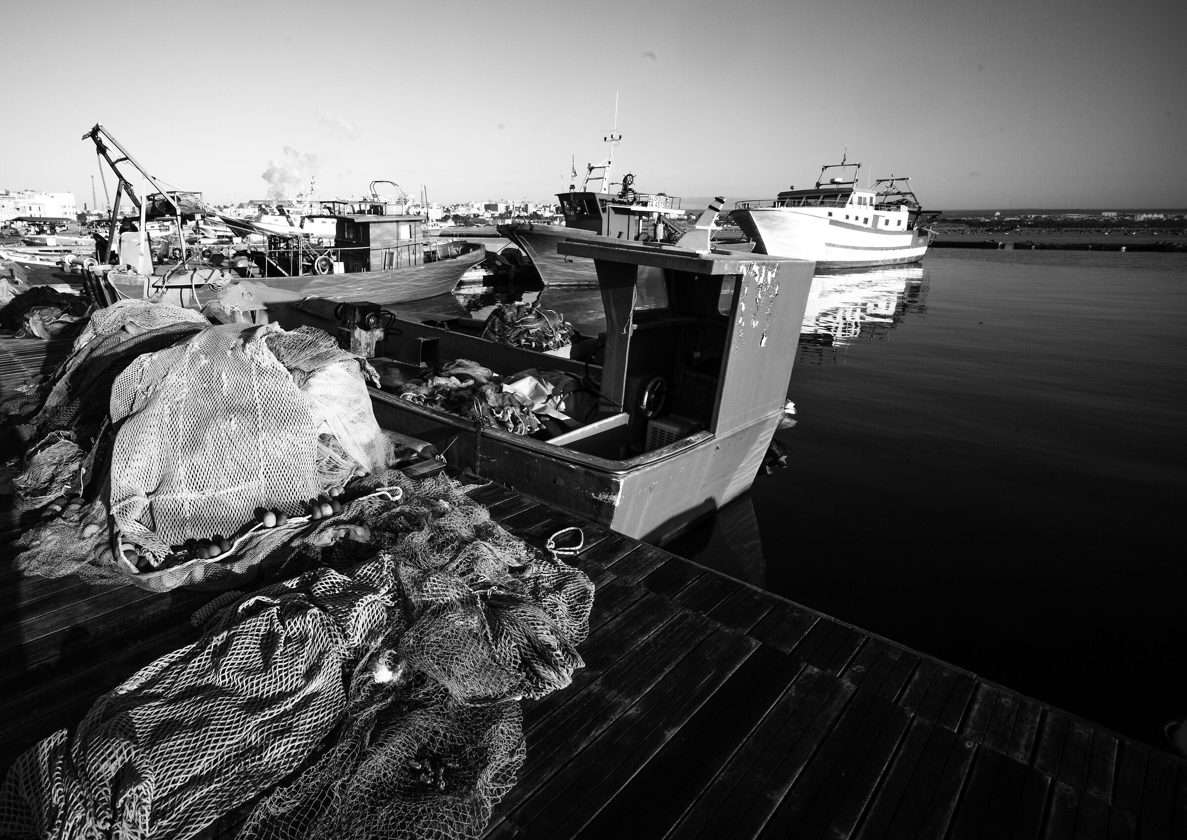 Il porto dei pescatori sul Mar Piccolo dopo la pesca
