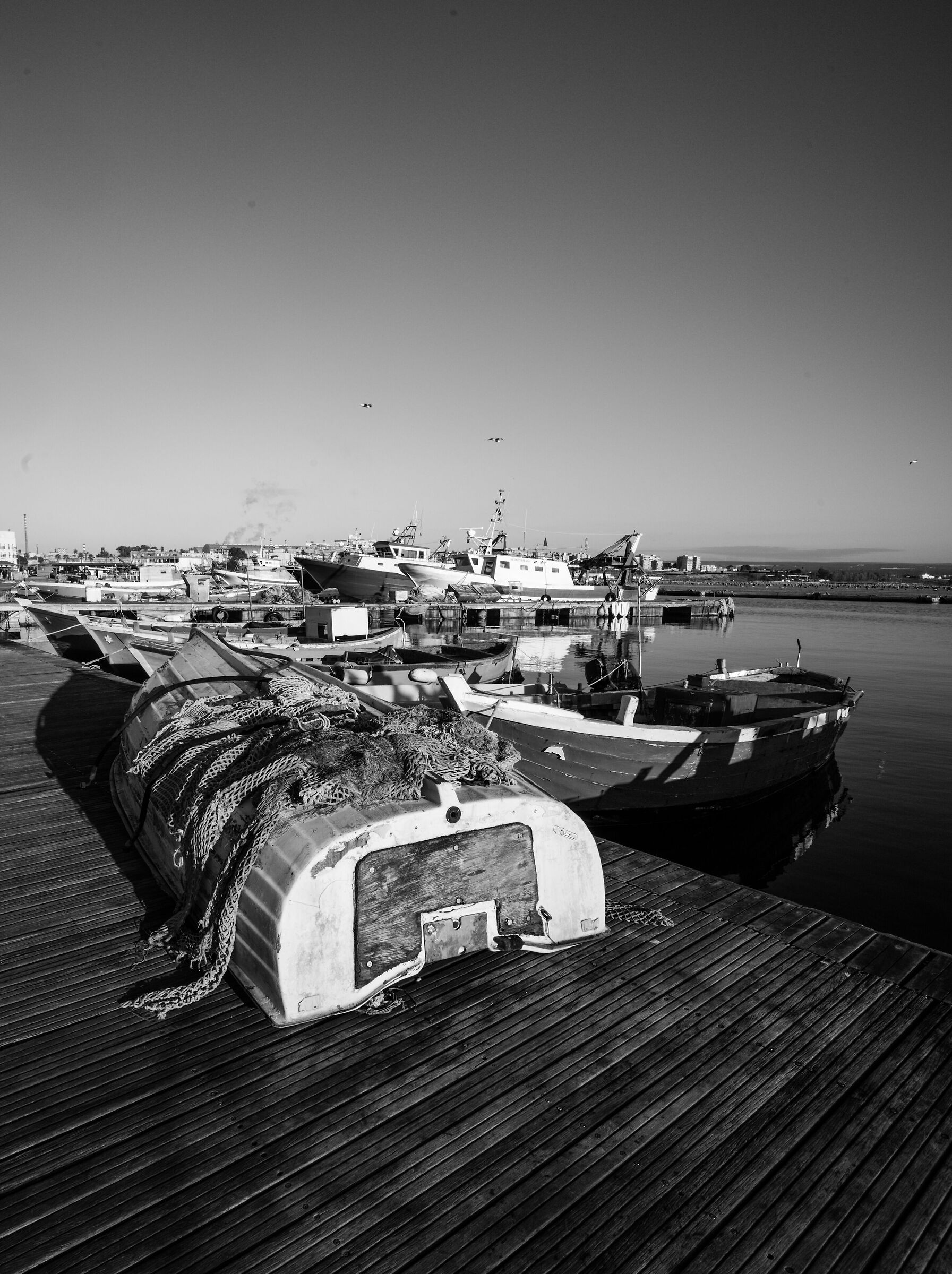 Il porto dei pescatori sul Mar Piccolo dopo la pesca