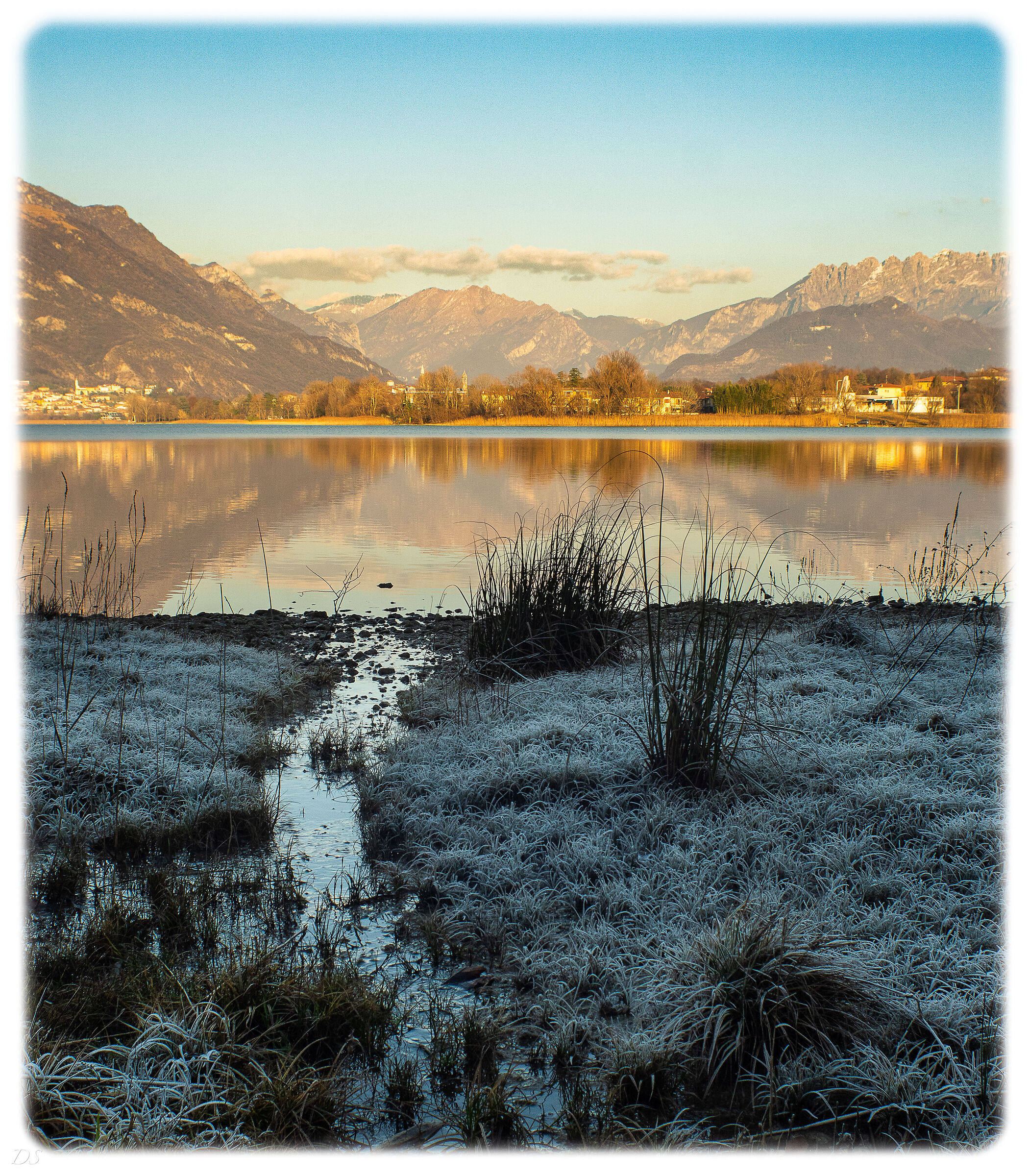 in un giorno di Gennaio, solo ghiaccio, acqua e luce
