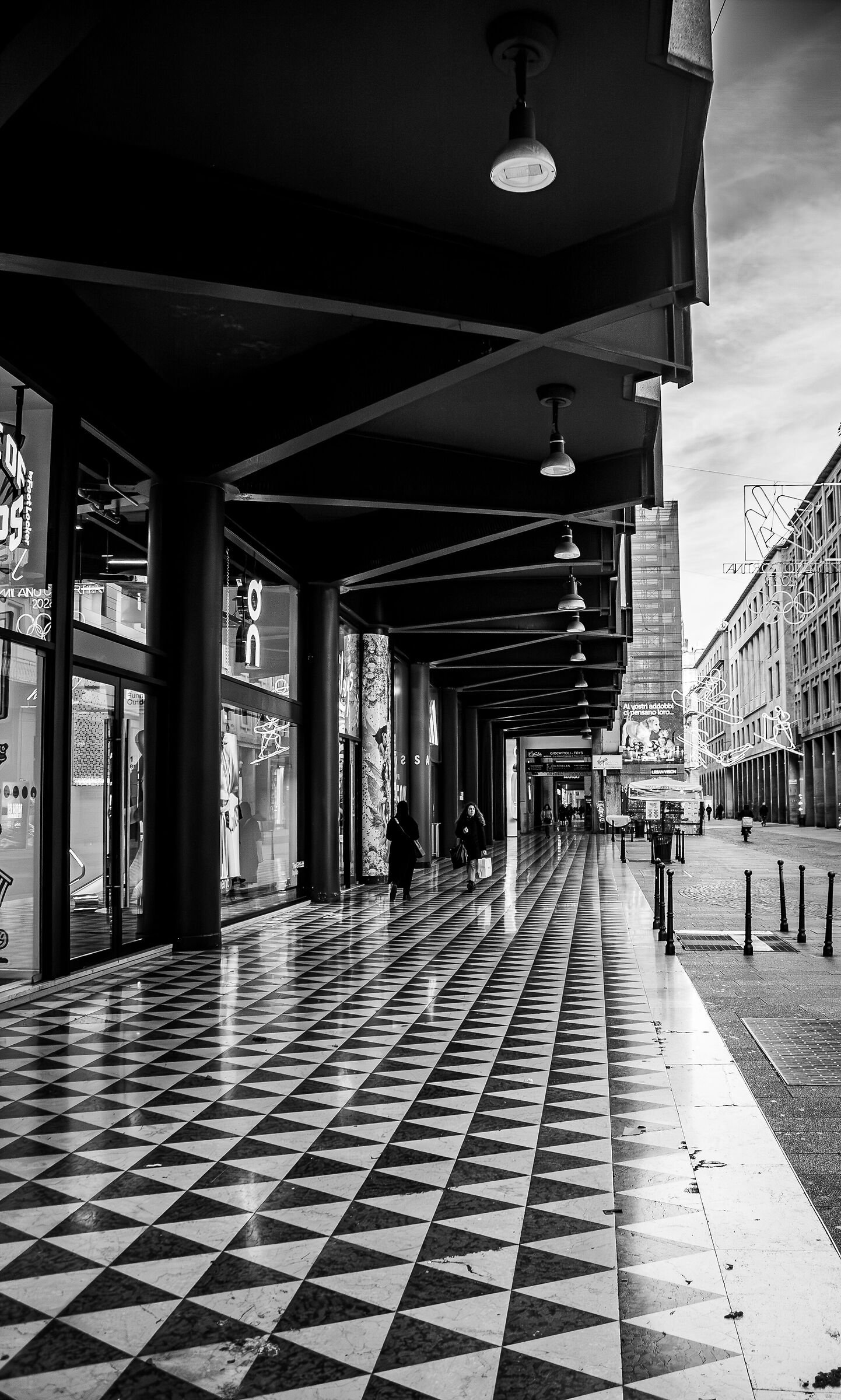 Milano Street, Piazza Duomo and surroundings