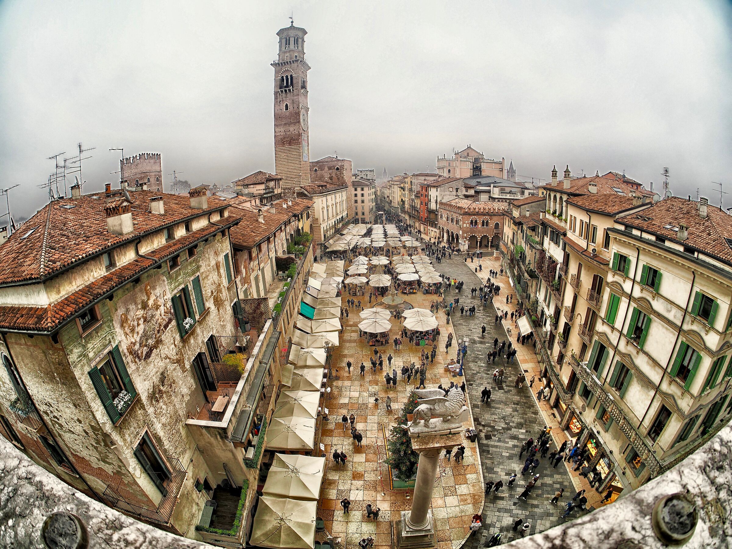 Piazza delle Erbe. Verona