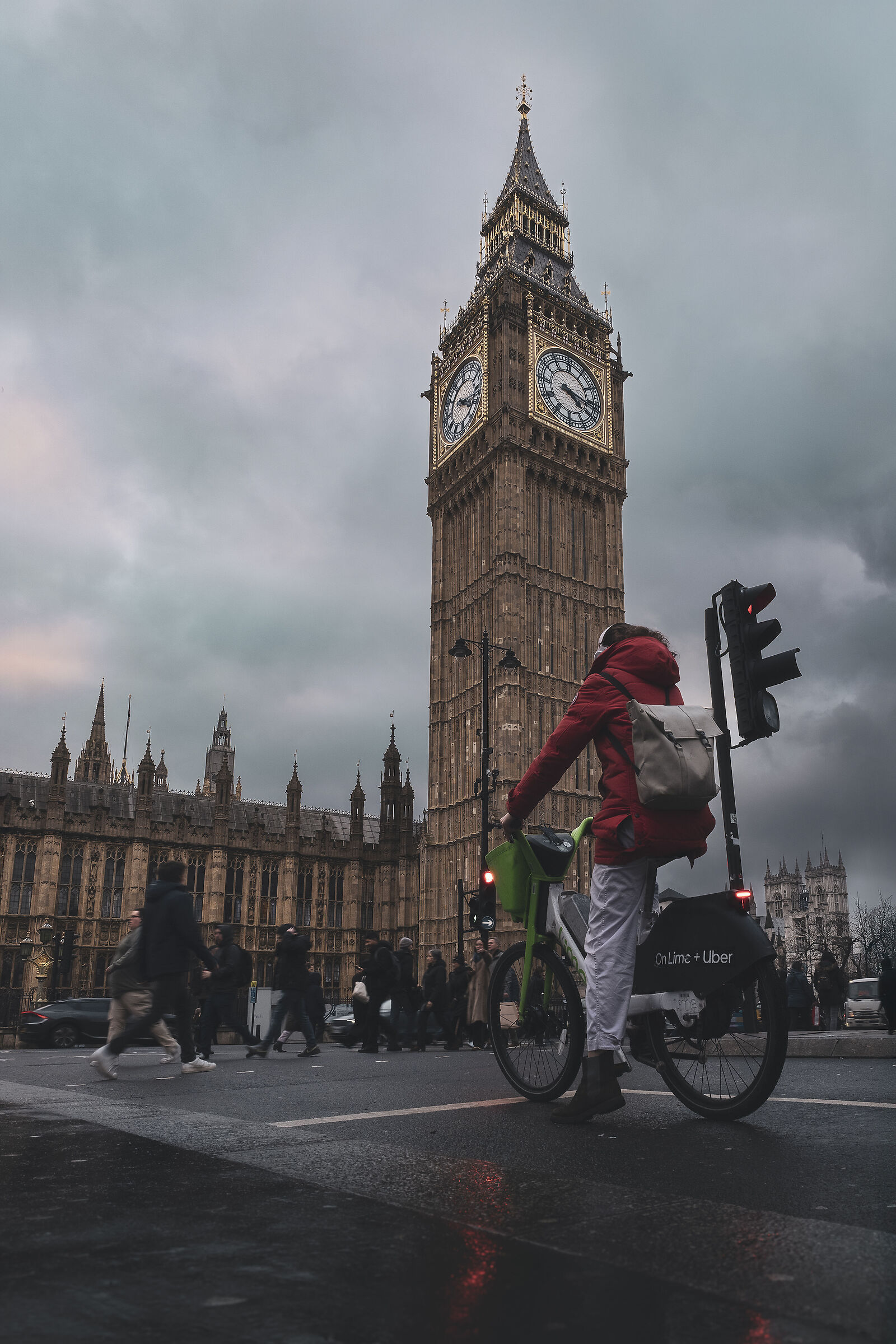 La vita è come la bicicletta; sta su perché va